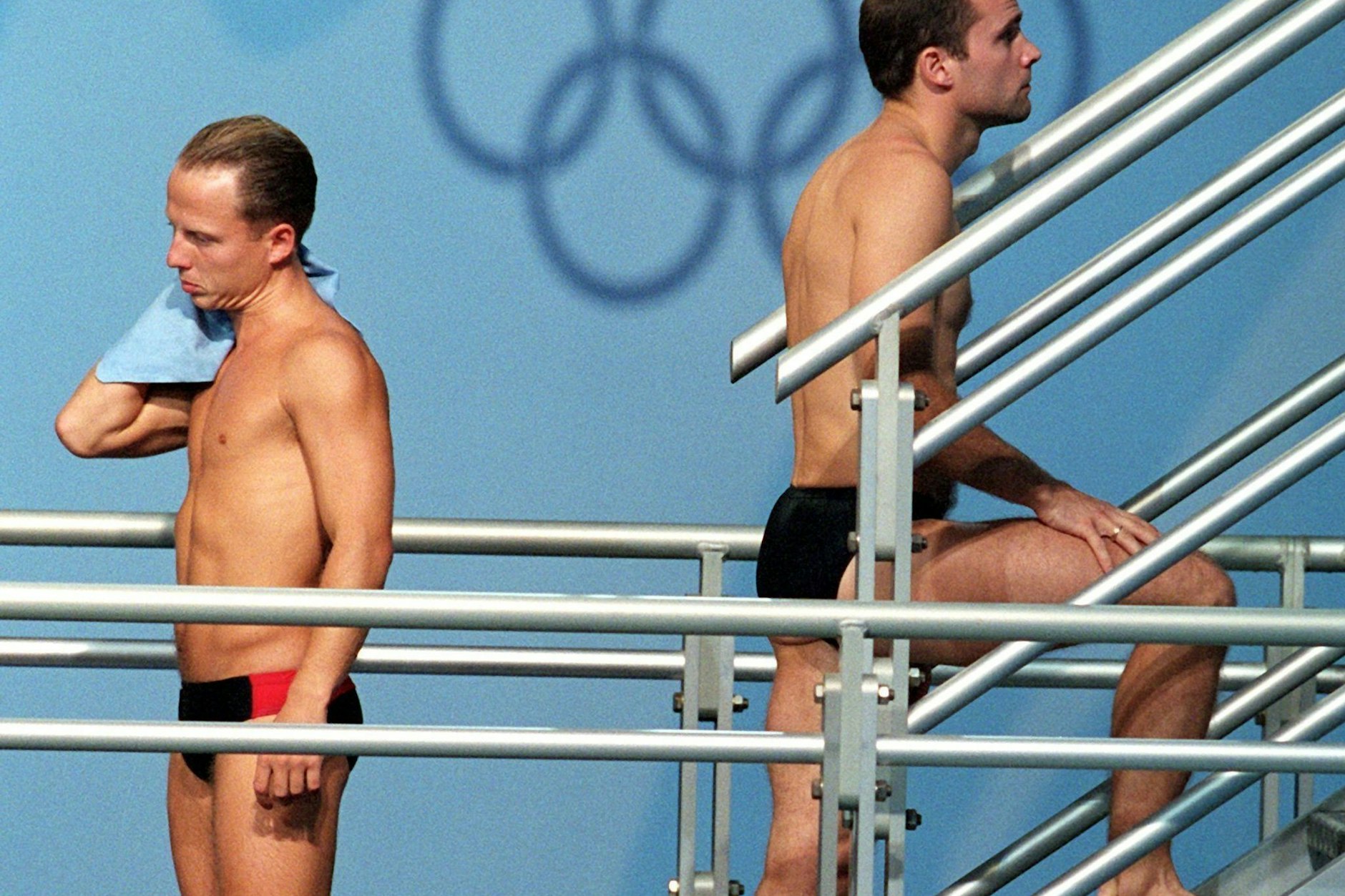 Die beiden deutschen Wasserspringer Heiko Meyer (l.) und Jan Hempel bei den Olympischen Spielen im australischen Sydney im Jahr 2000.&nbsp;