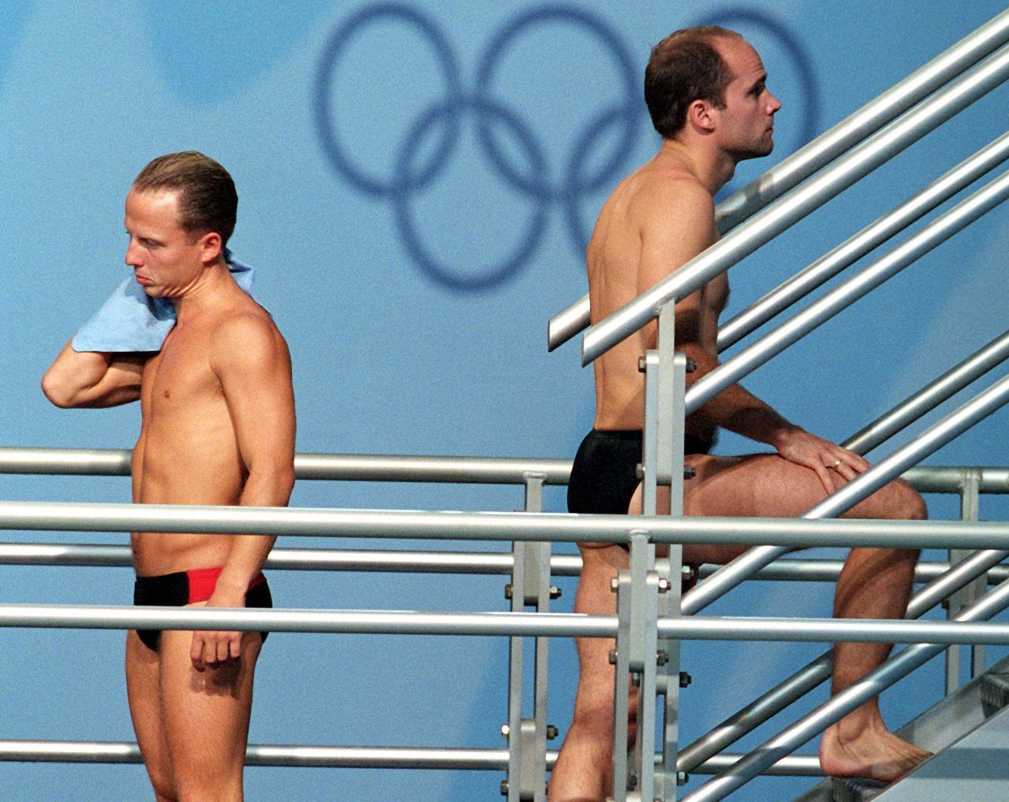 1200 Fälle von sexuellem Missbrauch! Ex-Wasserspringer Jan Hempel will mit Pechstein-Anwalt Millionen vom Deutschen Schwimm-Verband! Es könnte erst der Anfang sein ...