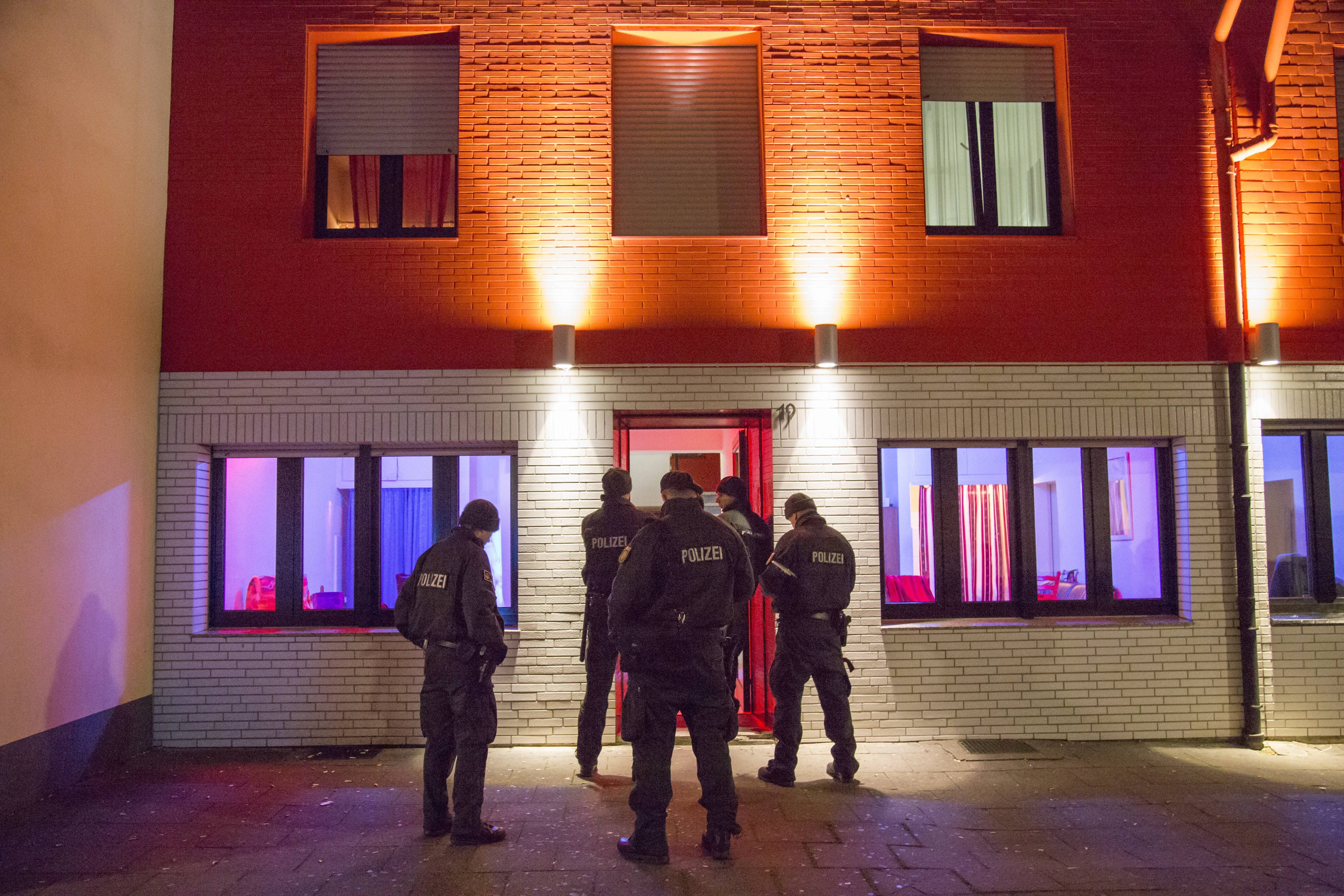 Freierstrafbarkeit: Propagieren zwei Freier versehentlich ein Sexkaufverbot?