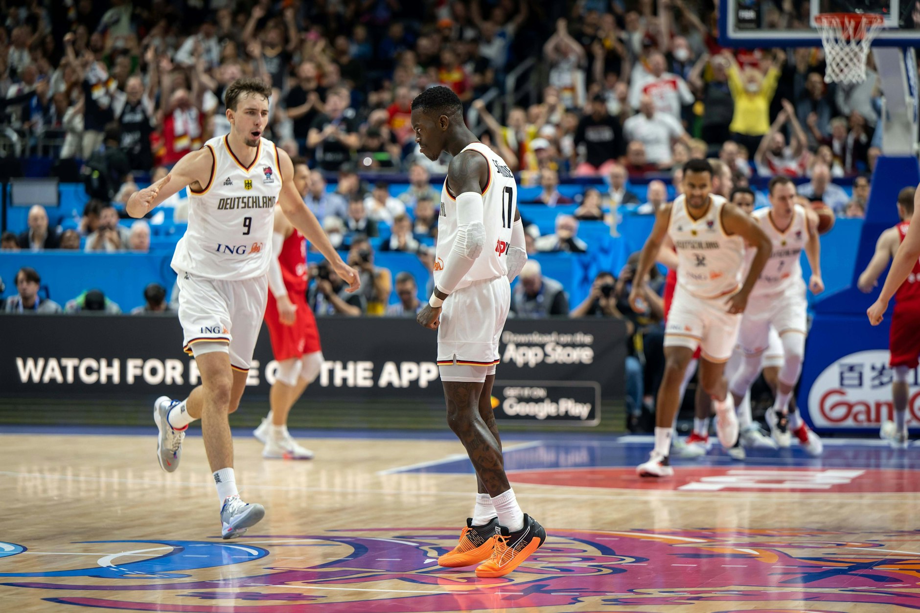 Franz Wagner und Dennis Schröder holten bei der Heim-EM 2022 die Bronzemedaille und wollen nun bei der WM für Furore sorgen.