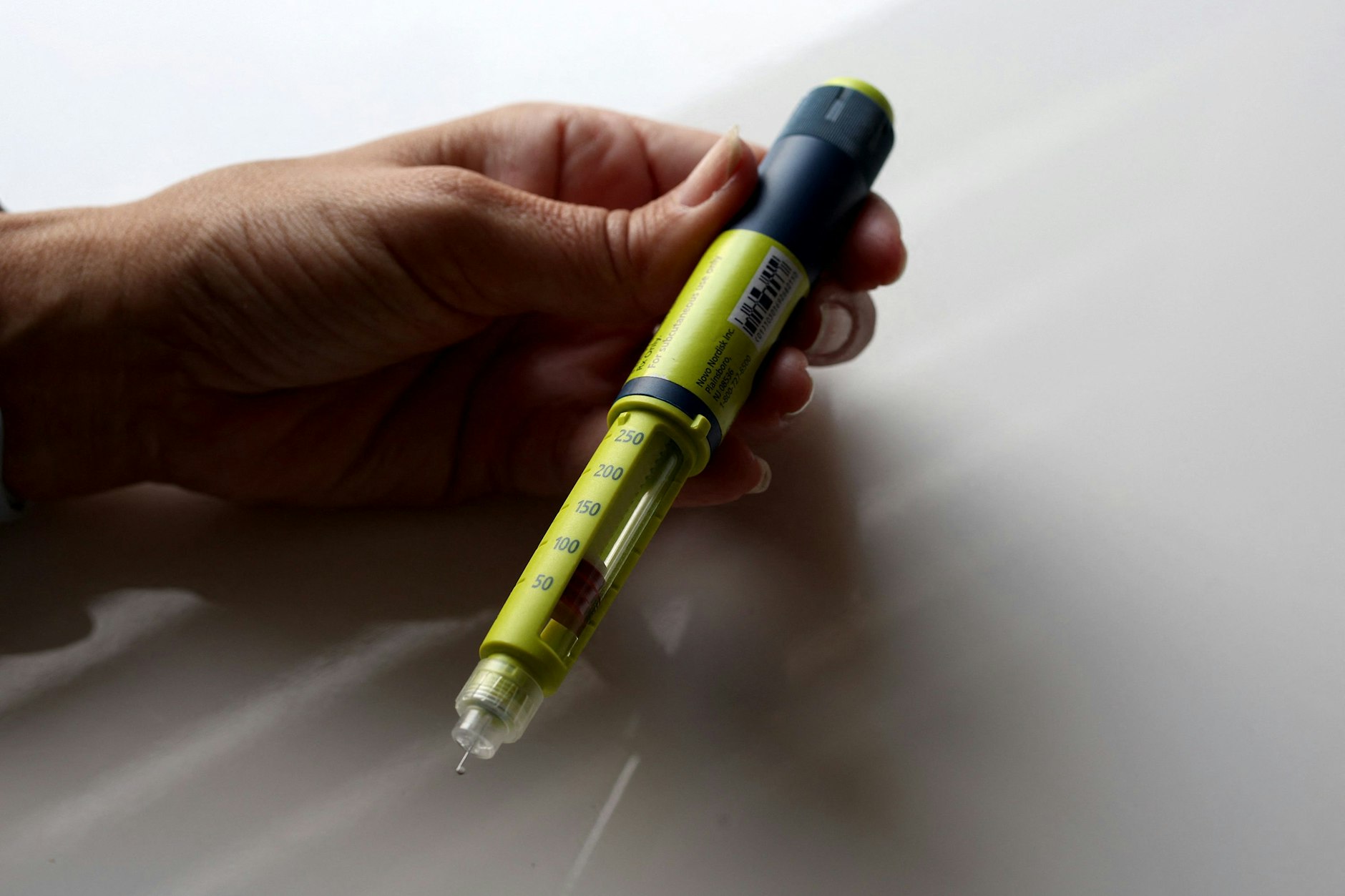 Eine Insulinspritze: In Deutschland erkranken weniger Menschen an Diabetes Typ 2. Allerdings werden die Betroffenen immer jünger.