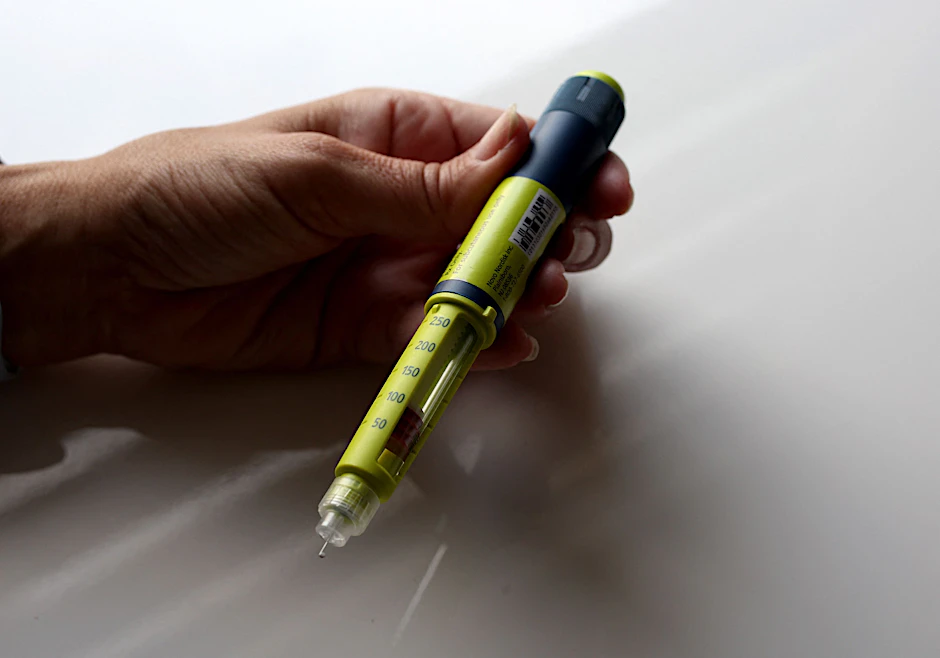 Eine Insulinspritze: In Deutschland erkranken weniger Menschen an Diabetes Typ 2. Allerdings werden die Betroffenen immer jünger.