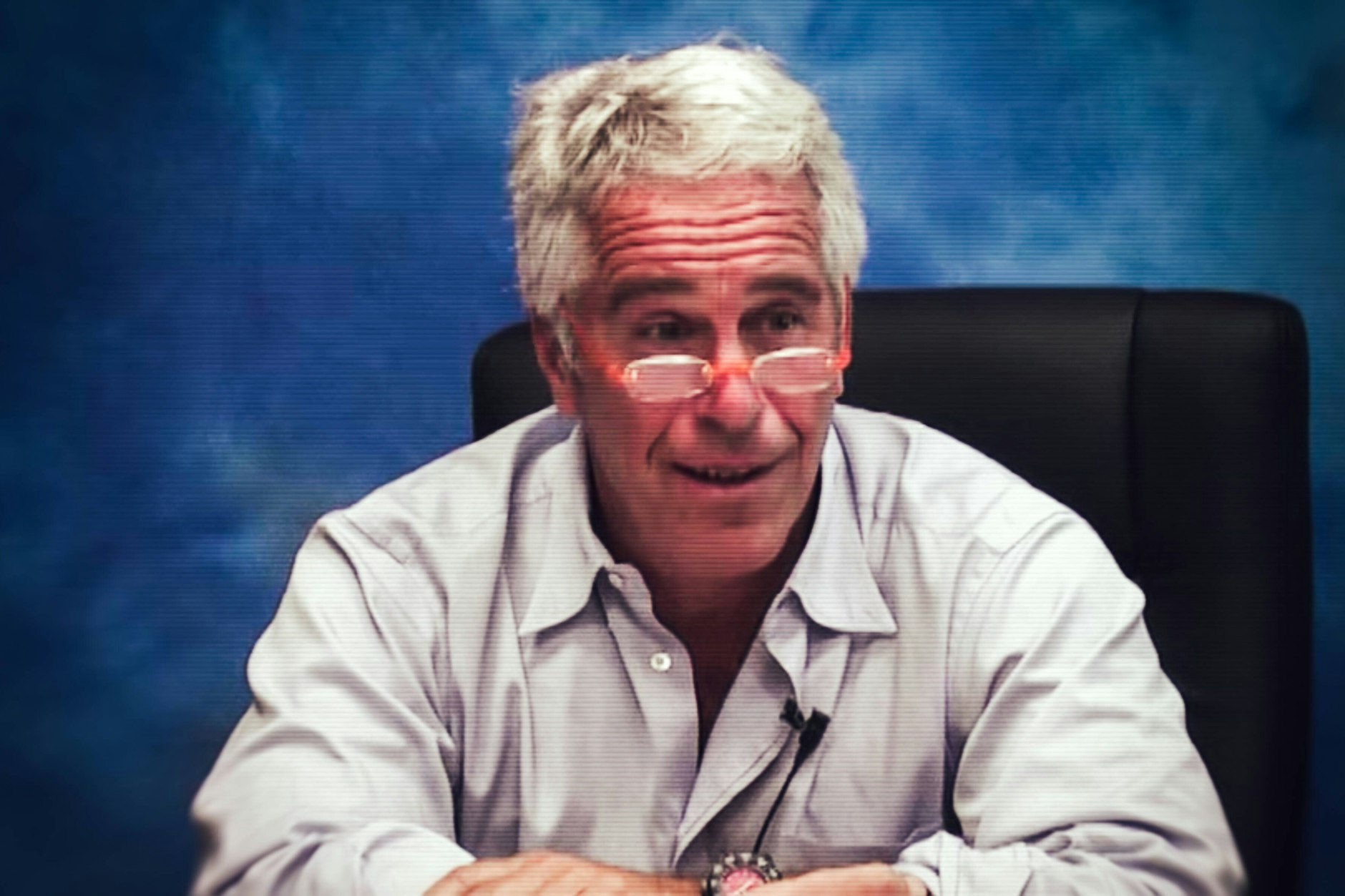 150 Namen von Jeffrey EpsteinVertrauten werden veröffentlicht!