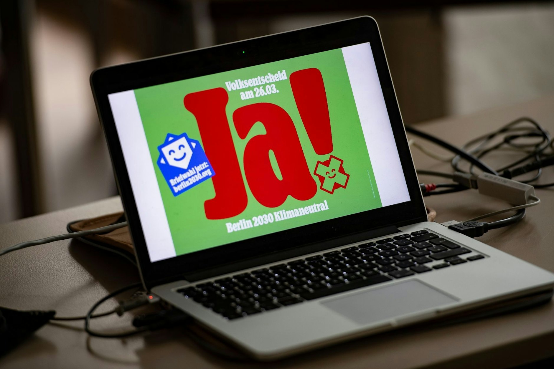 Wer noch die Unterlagen zur Briefwahl beim Klima-Volksentscheid braucht, hat Pech: Die Online-Beantragung wird nun abgeschaltet.