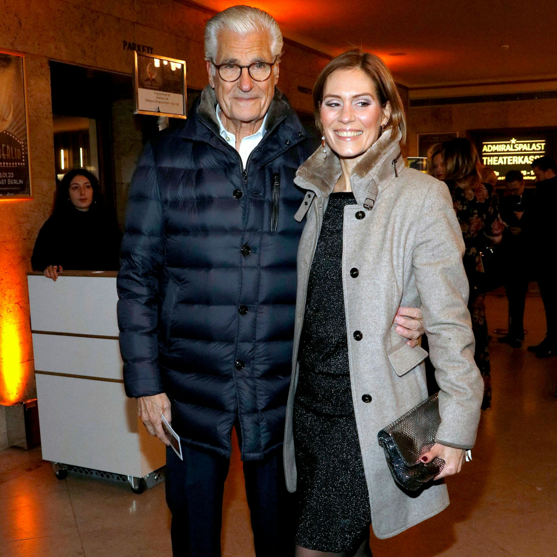 Sky du Mont ist nach Mirja du Mont mit seiner neuen Partnerin Julia Schütze glücklich.