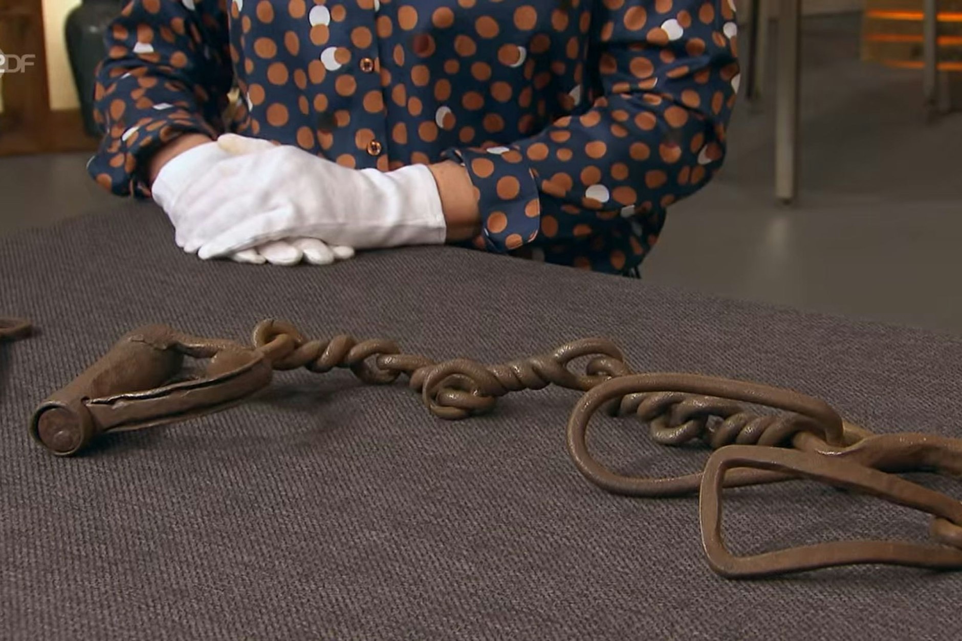 Fesselndes bei „Bares für Rares“: Wer bitte kauft denn sowas?