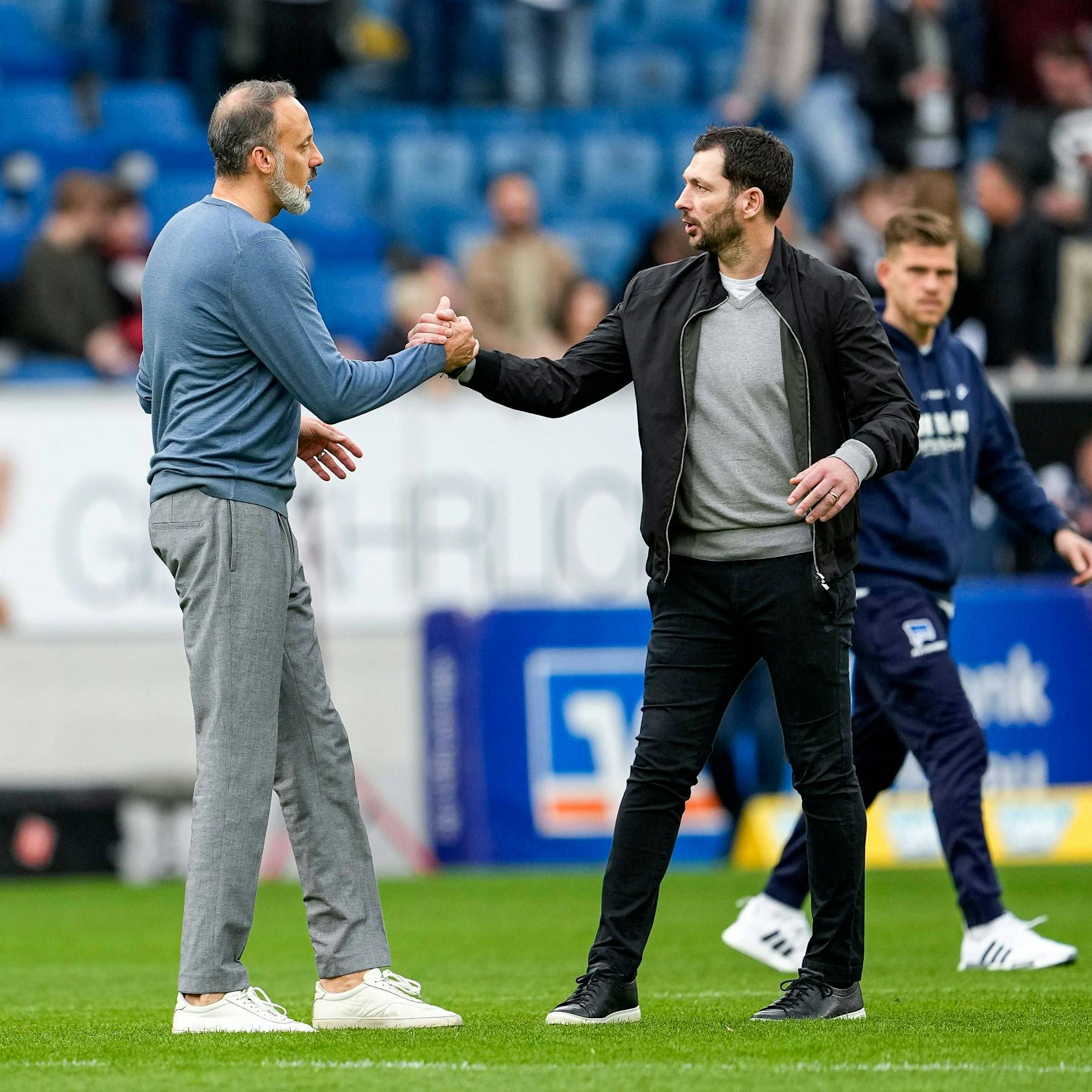 Schützenhilfe im Abstiegskampf: Wie Hertha BSC direkten Konkurrenten Aufbauhilfe leistet