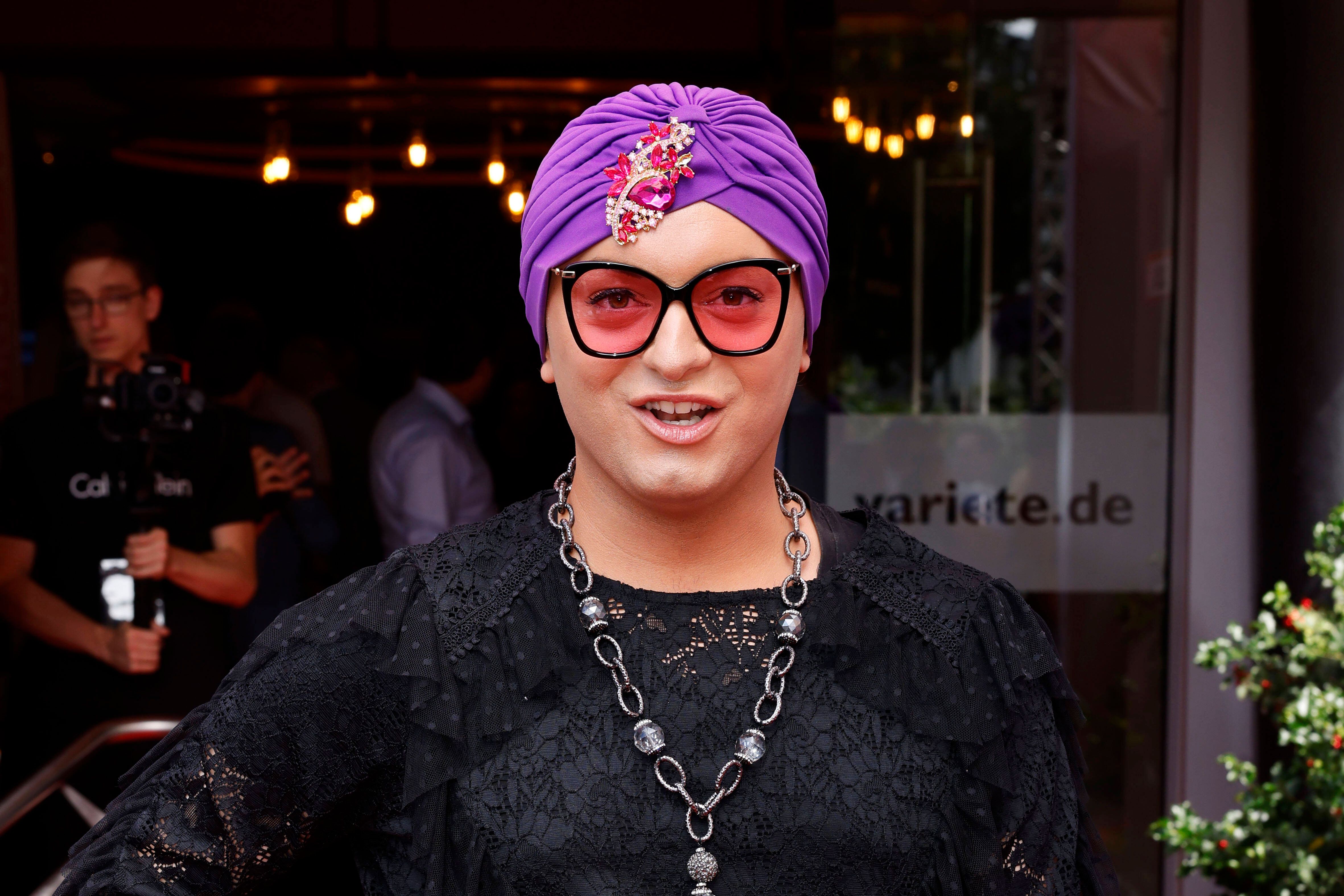 Image - Julian F.M. Stoeckel ist der Neue bei „Naked Attraction“: DARUM rührte ihn das Nackt-Format zu Tränen