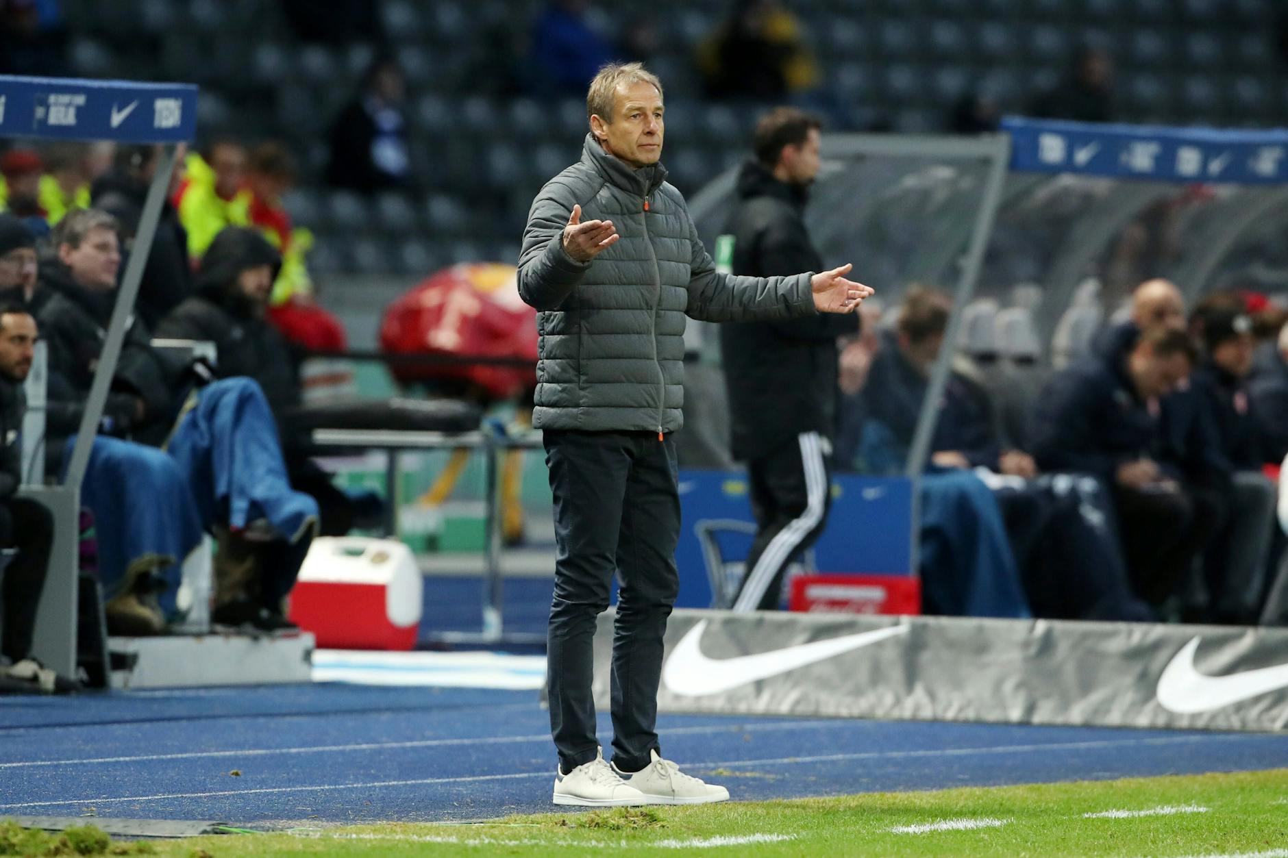 Bei Hertha BSC war Jürgen Klinsmann nach nur drei Monaten so sehr gefrustet, dass er kurzerhand via Facebook seinen Rücktritt erklärte.