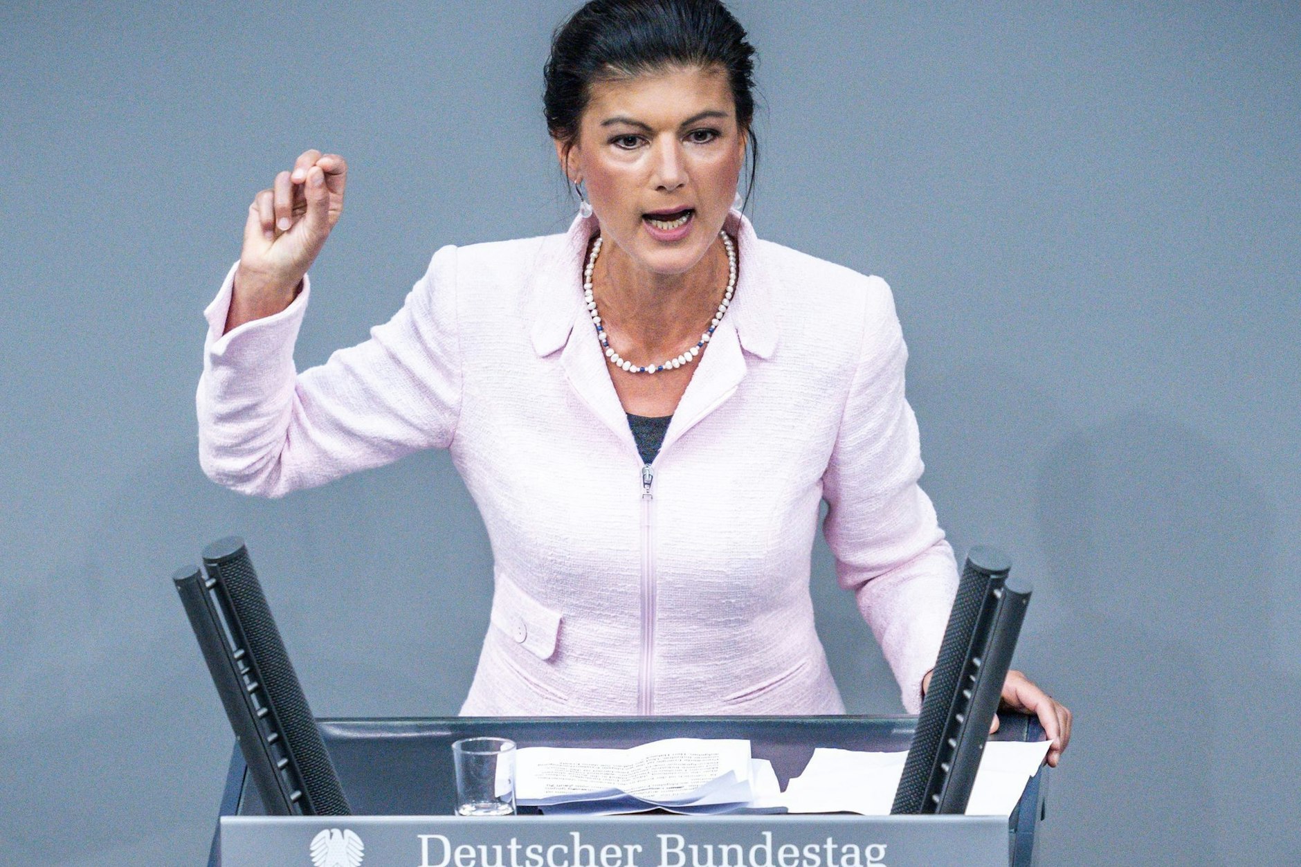 Sahra Wagenknecht (Linke) ist eine der Spitzenverdienerinnen im Bundestag.