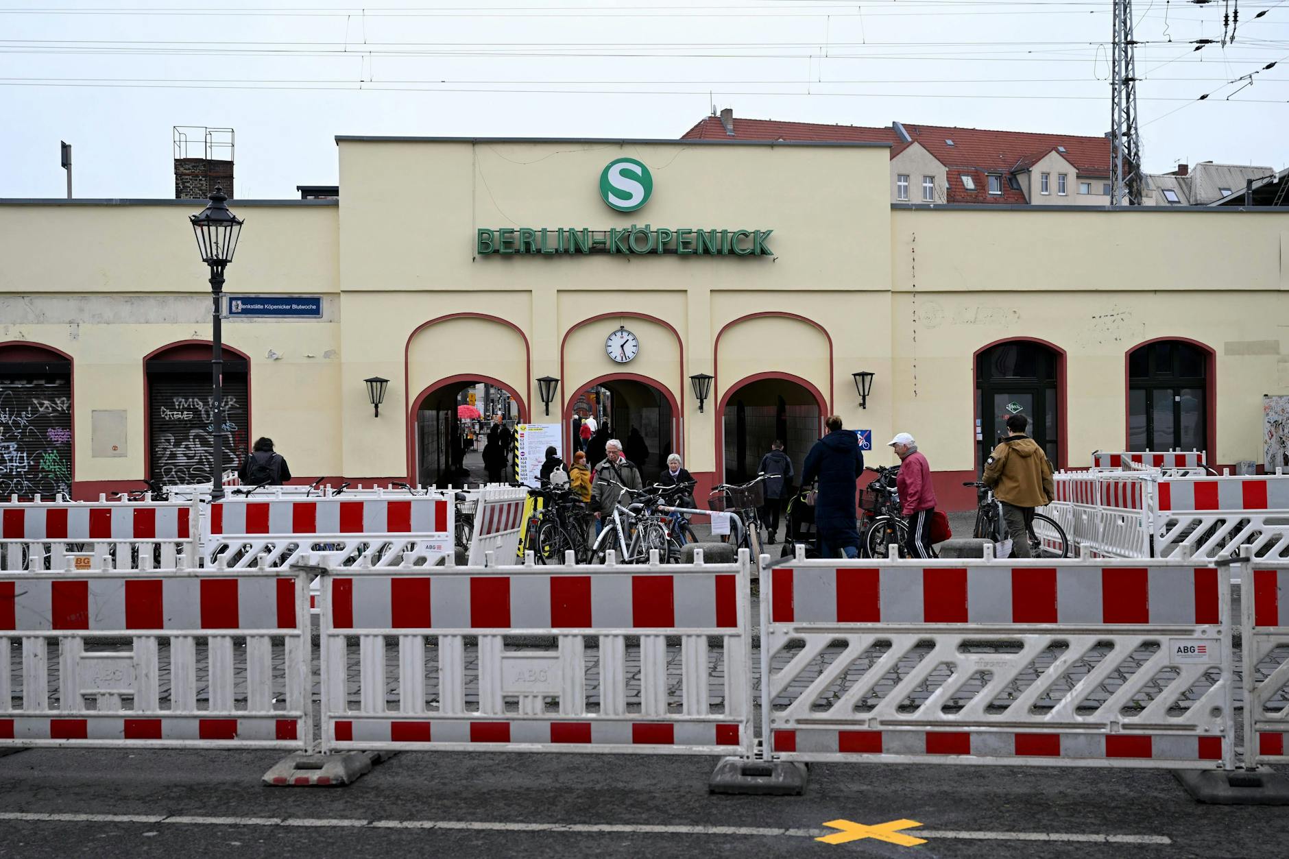 Sperren, Umleitungen, Schienenersatzverkehr: Der S-Bahnhof Köpenick ist Teil einer Baustellenlandschaft geworden. Er wird es mehr als vier Jahre bleiben – wenn alles klappt.