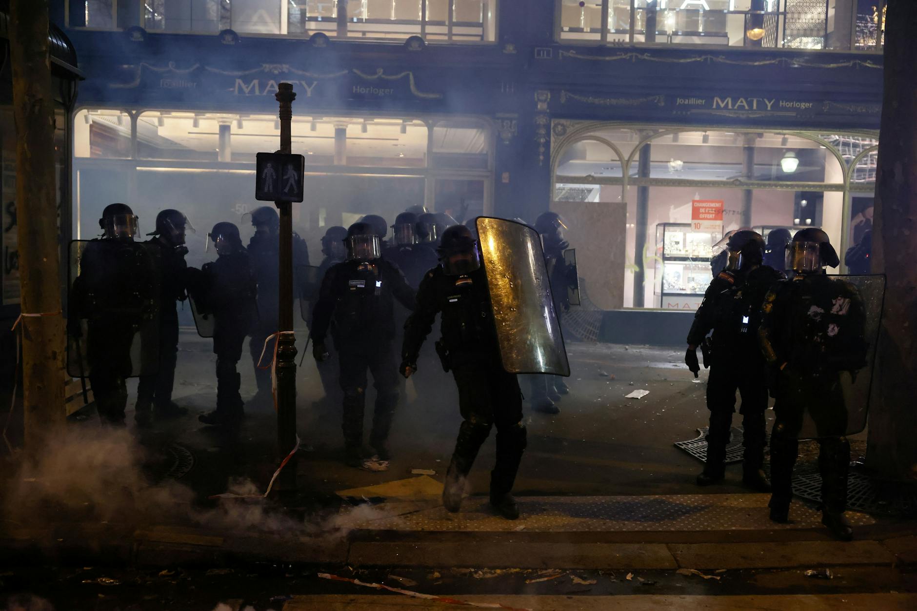Die Polizei setzte Tränengas gegen die Demonstranten ein.