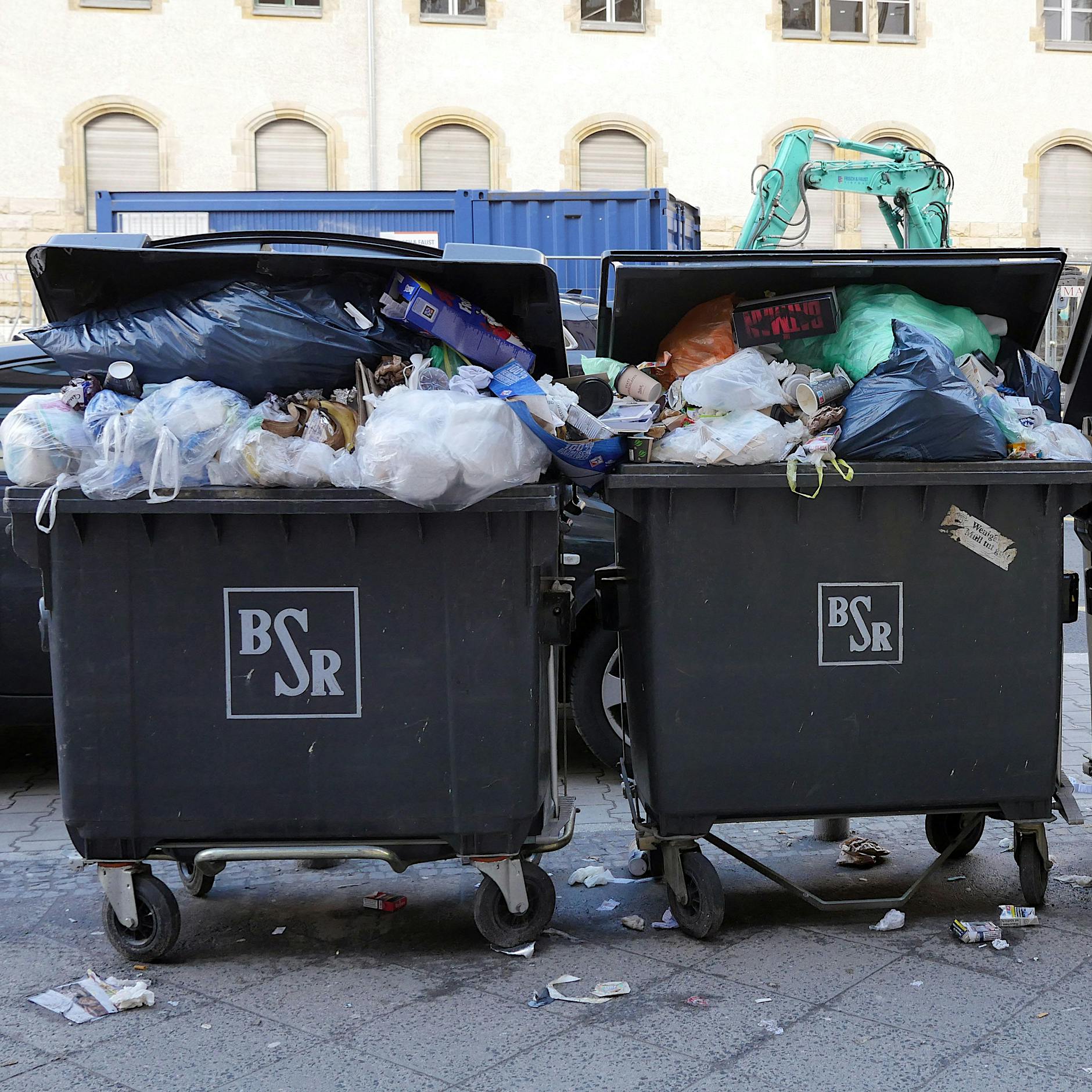 Müllberge in Berlin: Bürger müssen trotz BSR-Streiks weiter Gebühren zahlen