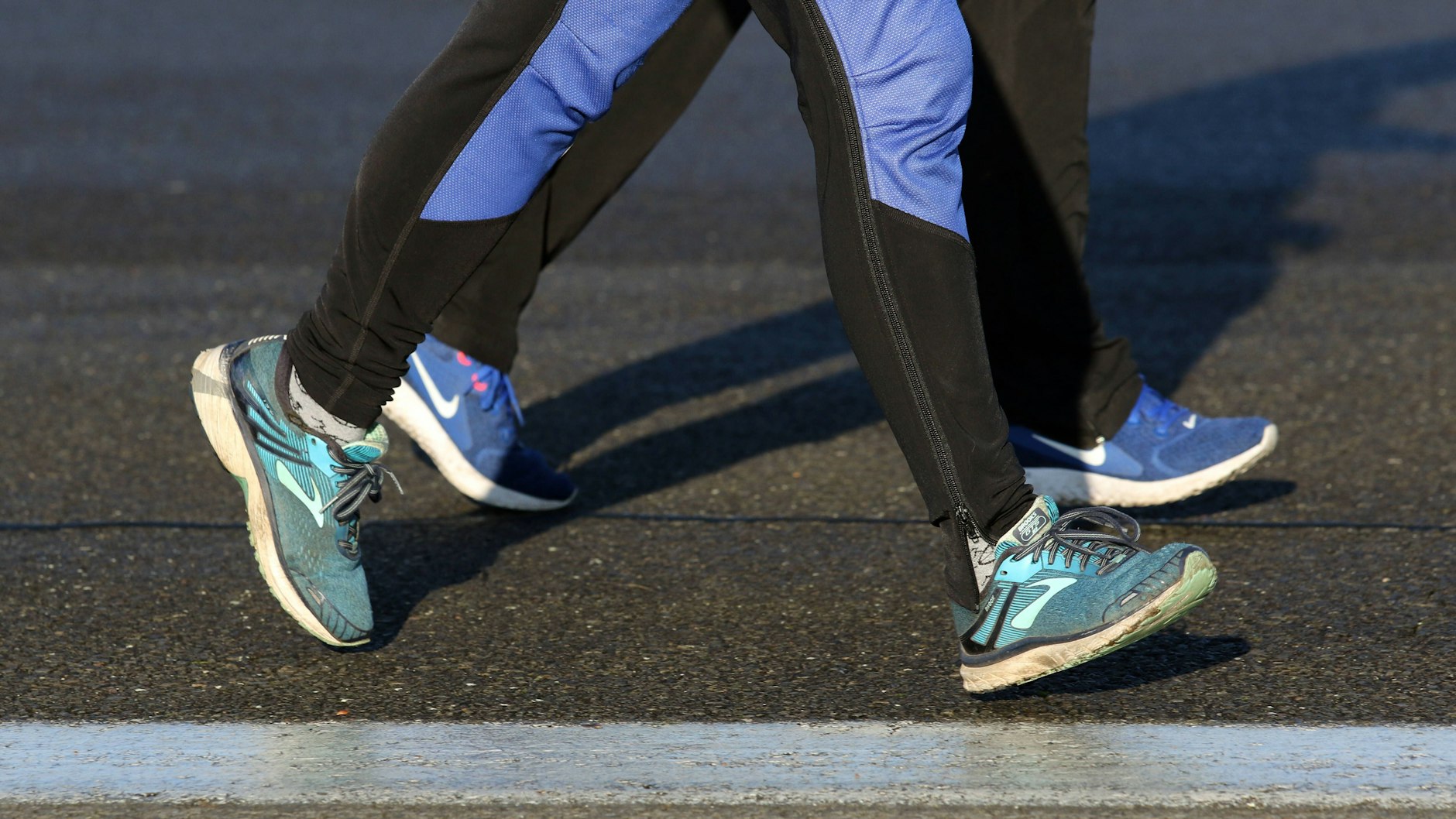 An einer Schule in Nordrhein-Westfalen werden Schüler mit Jogginghose nach Hause geschickt.