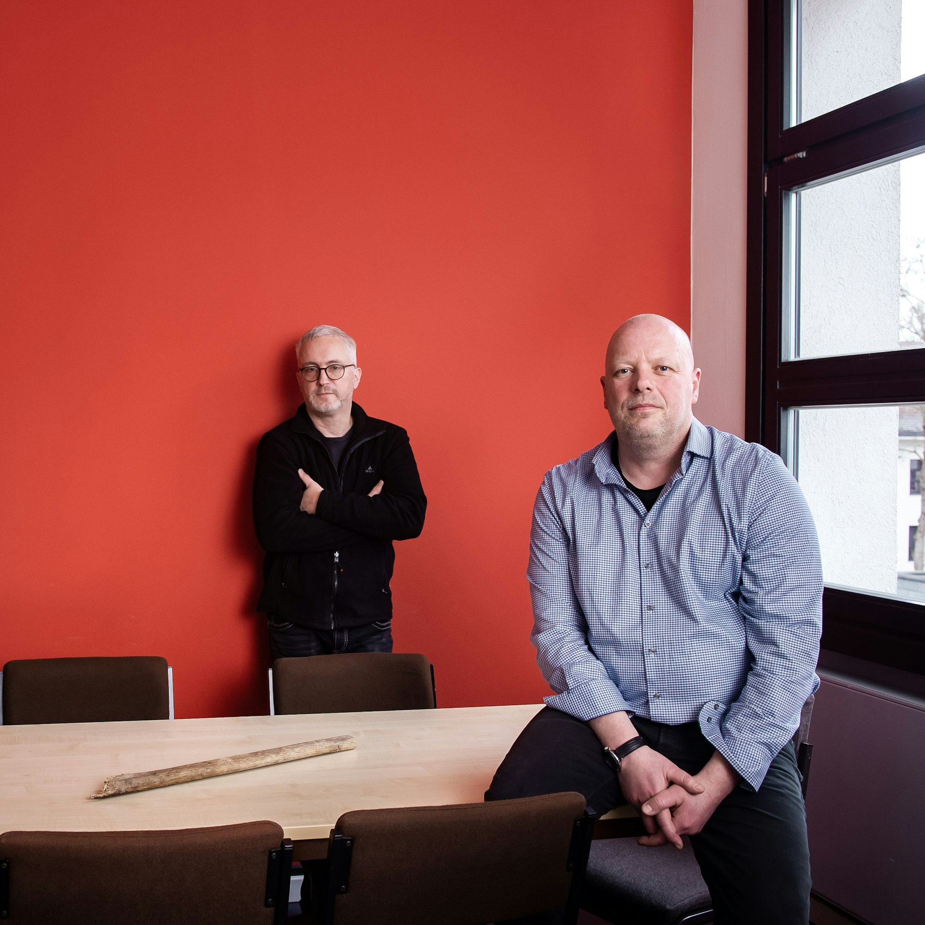 Die Mordermittler Jens Höwer (r.) und Peter Köhnen konnten den Axtmord von Trebenow schnell aufklären.