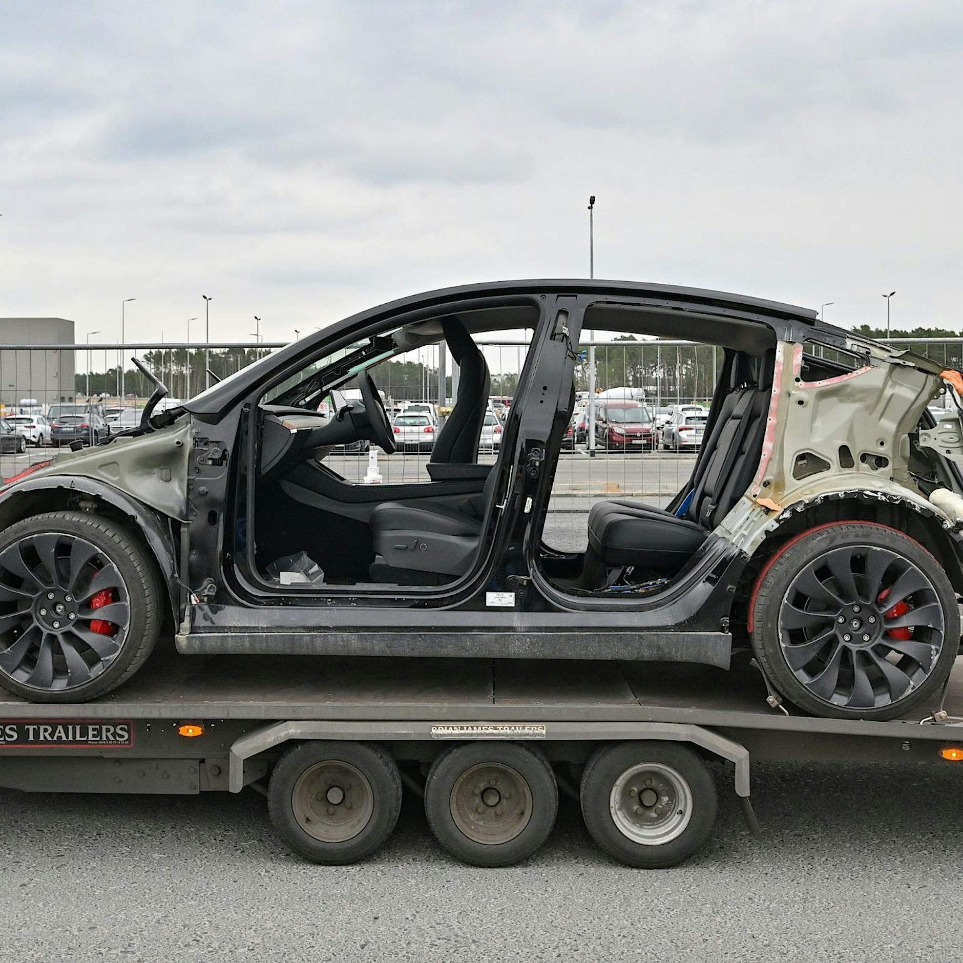 Verbände werfen Landesregierung Versäumnisse bei Tesla vor