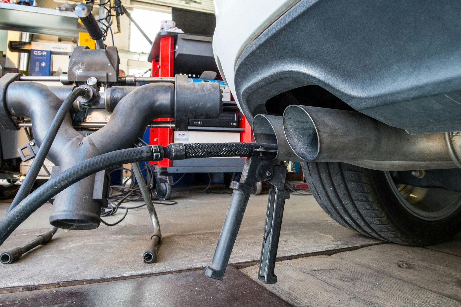 Abgasuntersuchungen bei Diesel-Autos ergaben, dass die meisten Modelle noch immer zu viele Schadstoffe ausstoßen.