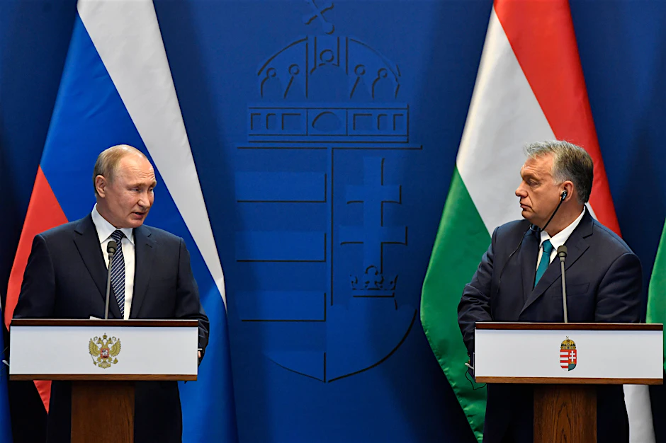 Wladimir Putin (l.) und Viktor Orban: Ungarn würde Putin auf seinem Staatsgebiet nicht festnehmen.
