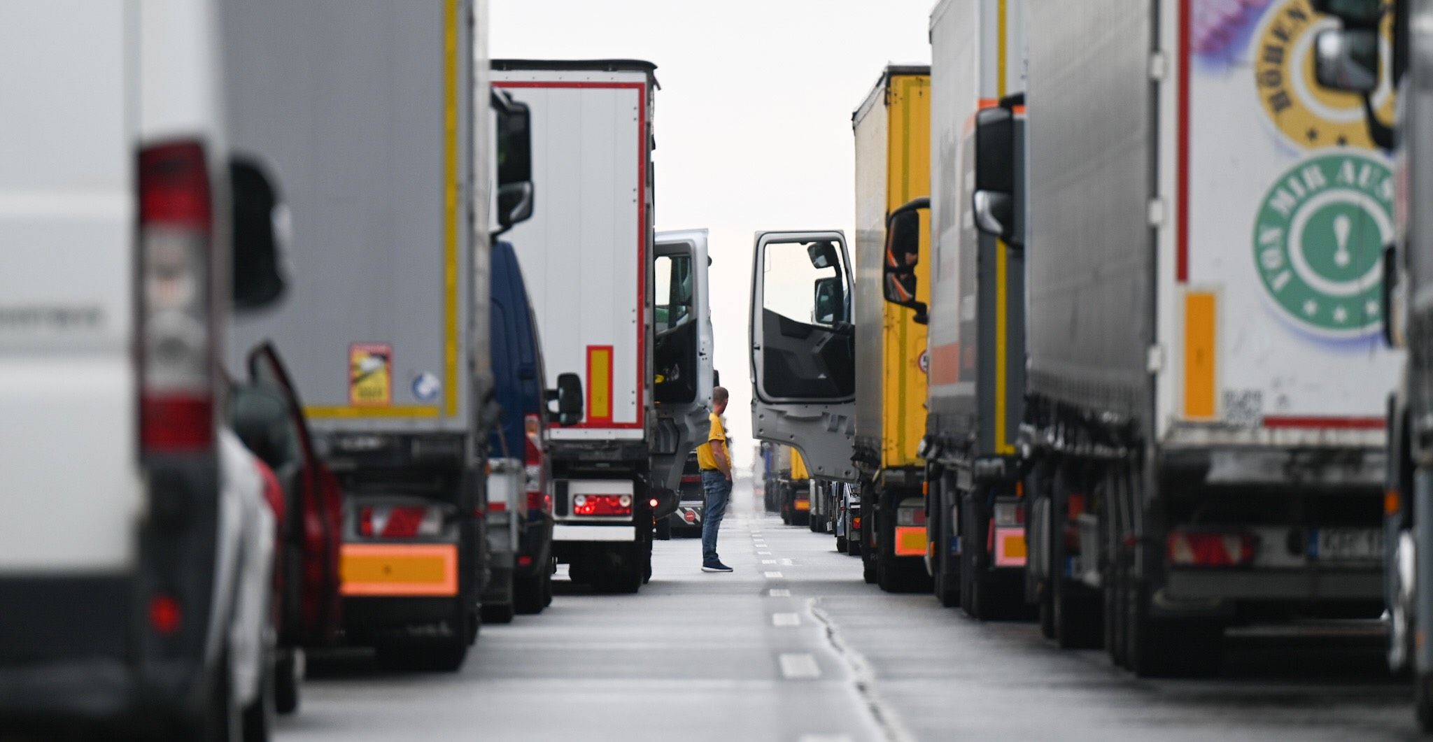 Image - Bleiben die Supermarkt-Regale am Montag leer? Spediteure warnen vor Versorgungs-Kollaps wegen Mega-Streik!