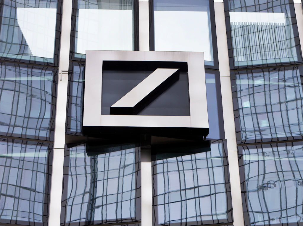 Banken-Krise: Deutsche Bank stürzt ab
