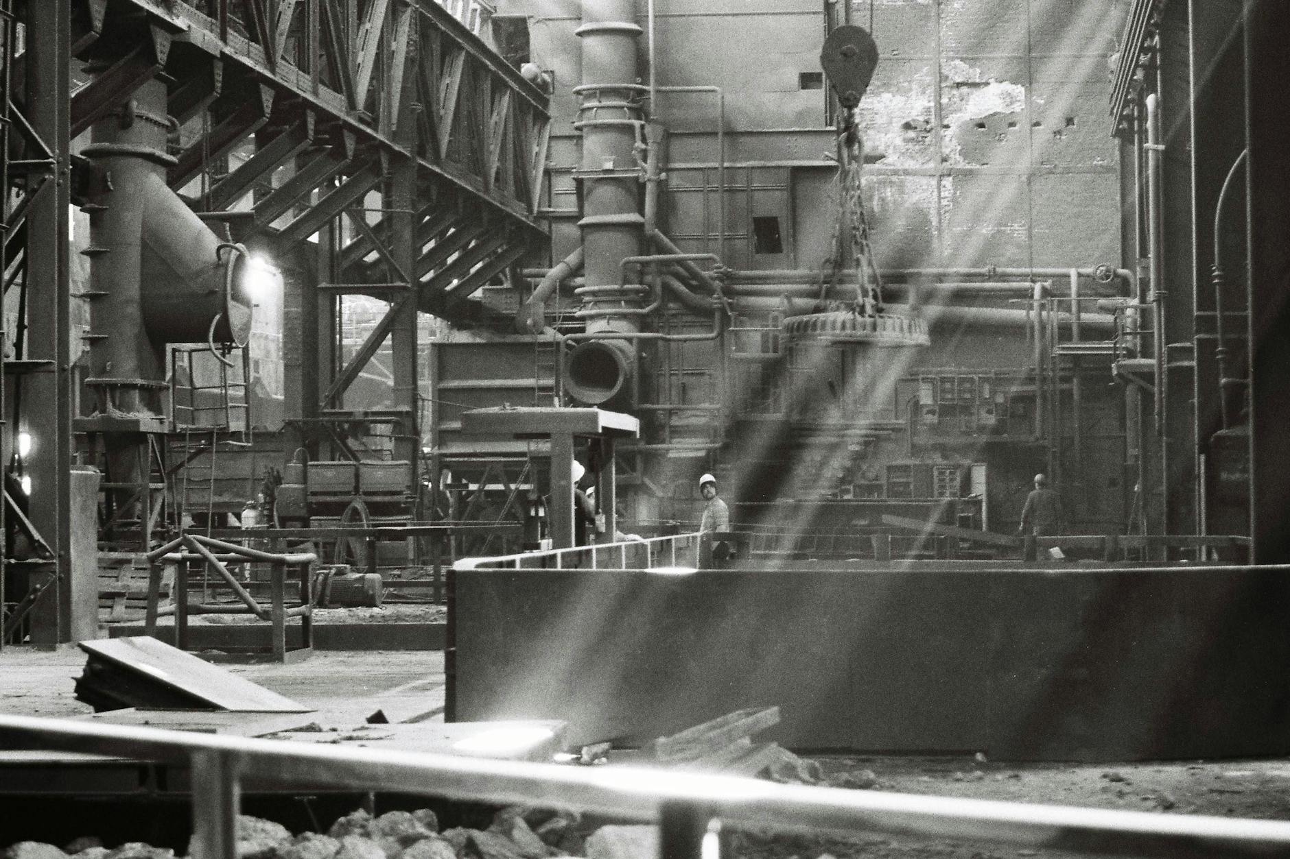 Das Stahl- und Walzwerk Maxhütte in Unterwellenborn, Thüringen, nach der letzten Schicht im Juli 1992.