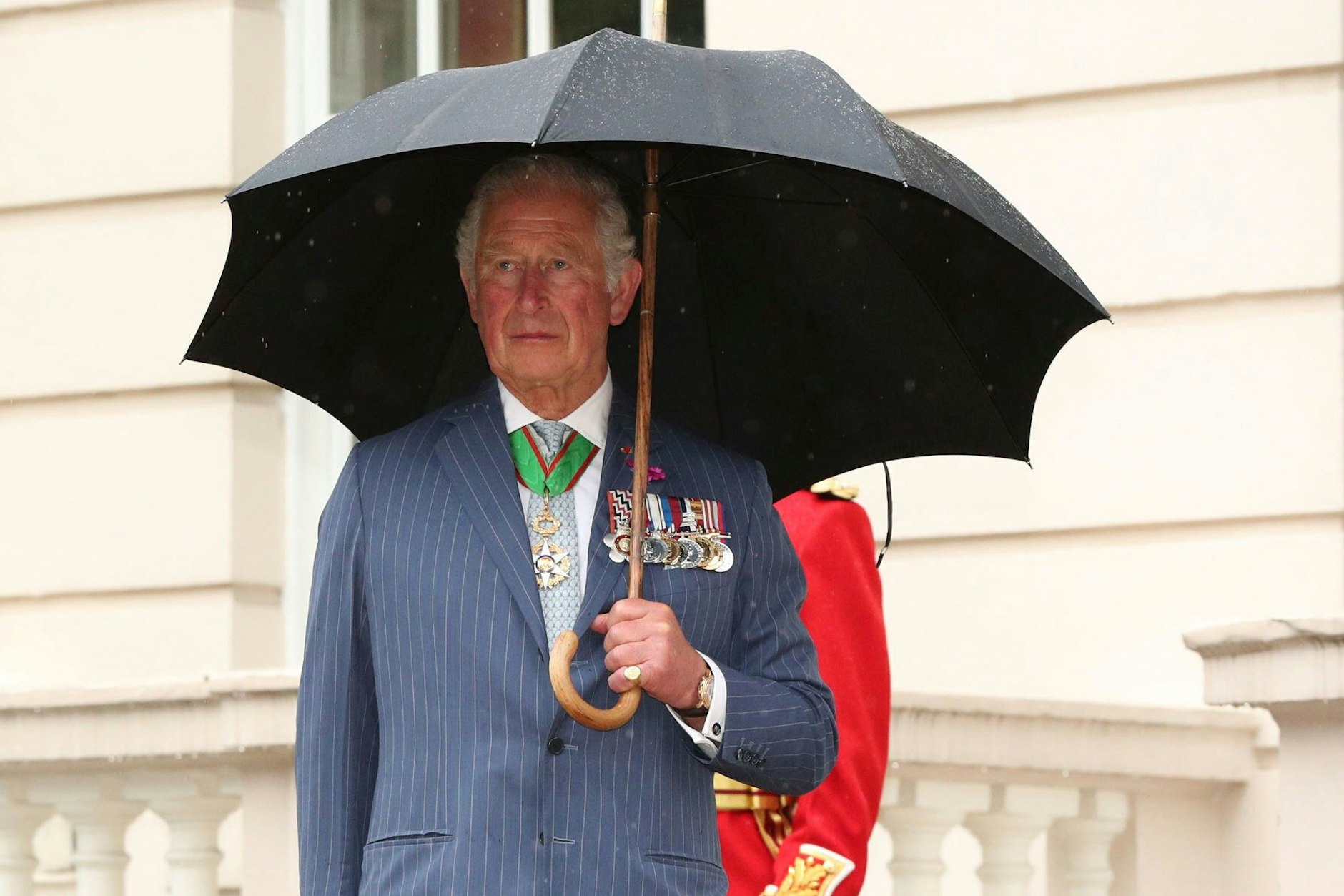 Steht er im Regen? König Charles III. besucht in der nächsten Woche Berlin.