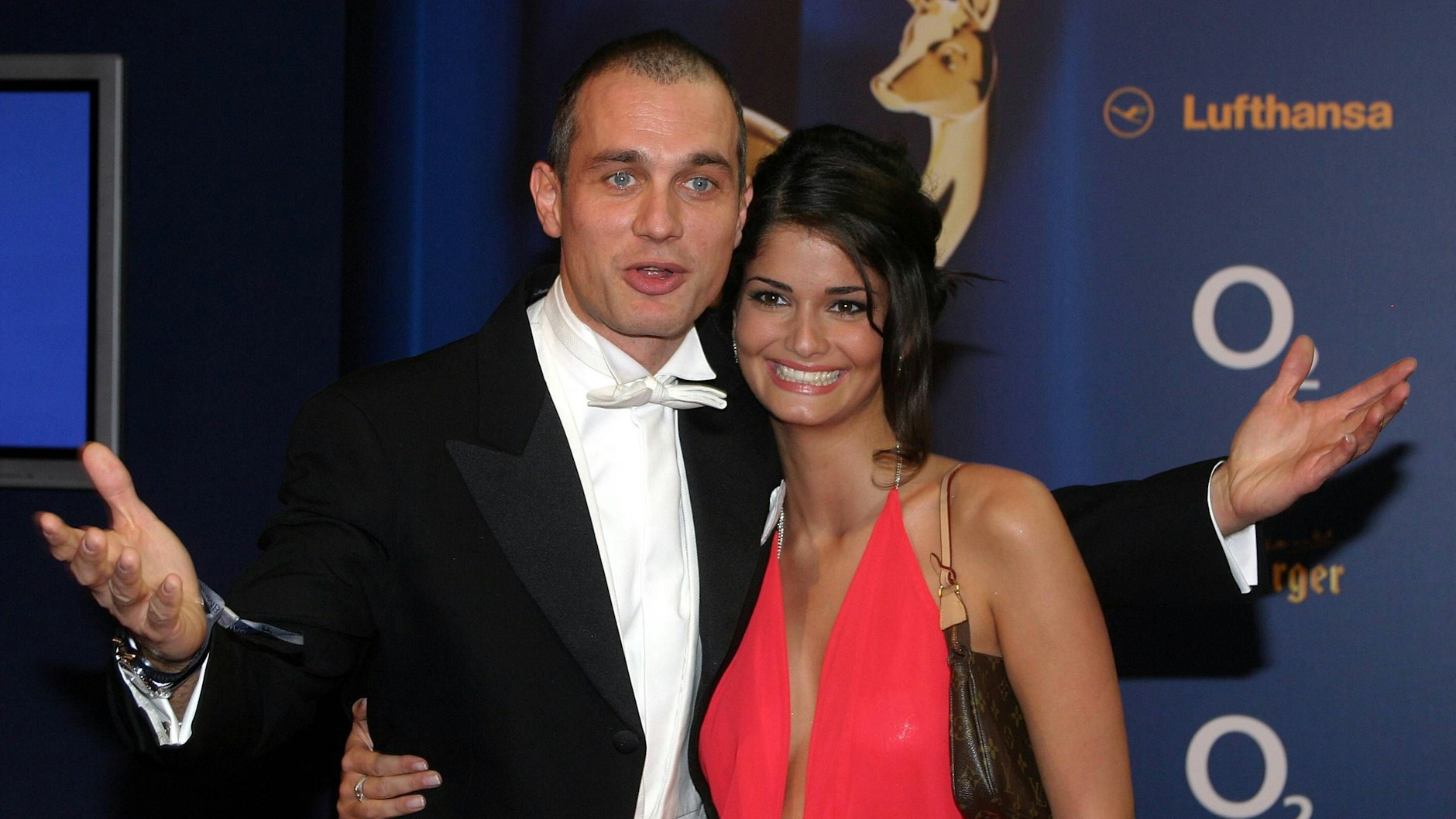 2004 war Ralf Bauer mit Shermine Shahrivar liiert.