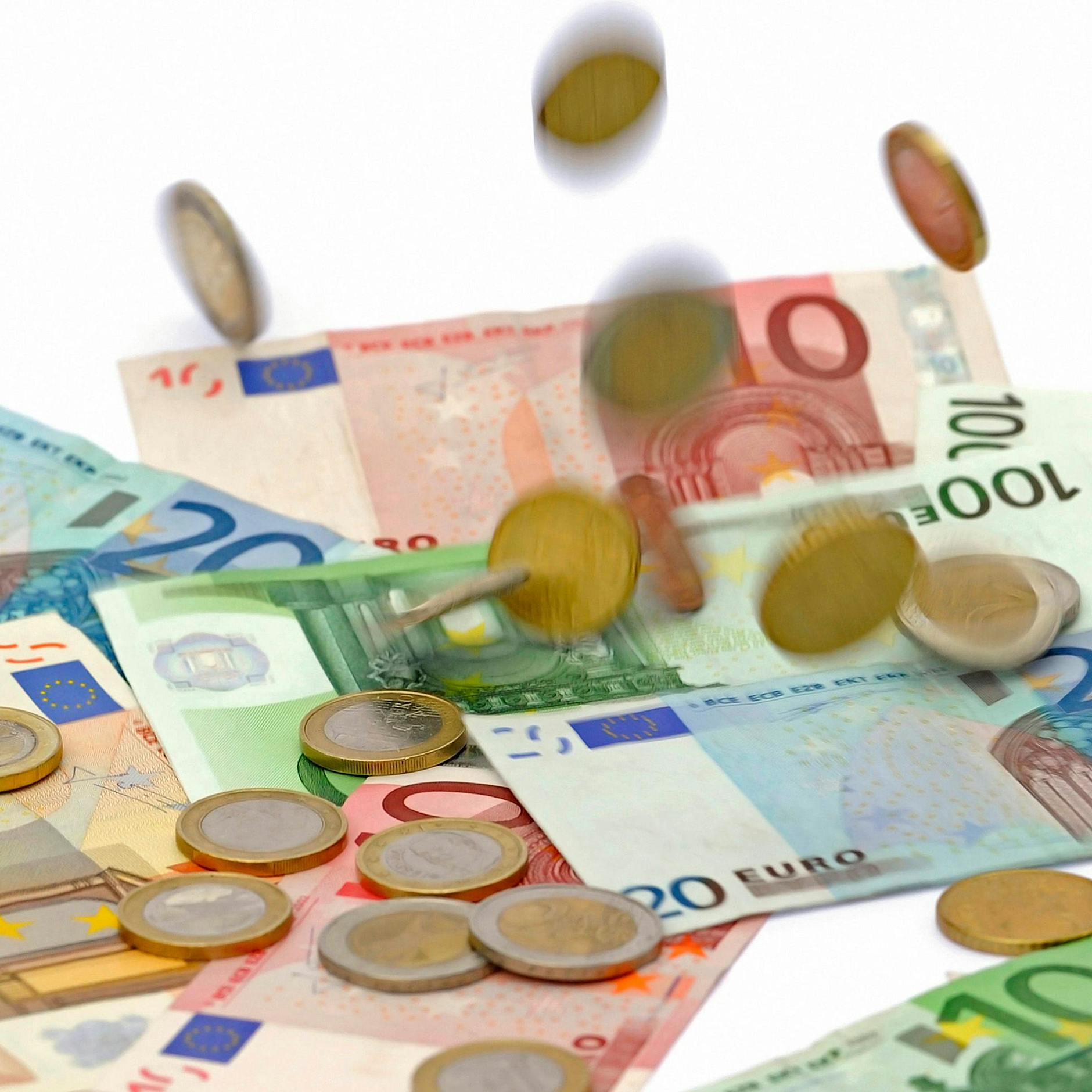 Mega-Gehalt für ganz viel Freizeit! Diese Frau kassierte 175.000 Euro fürs Nichtstun – so hat sie es angestellt