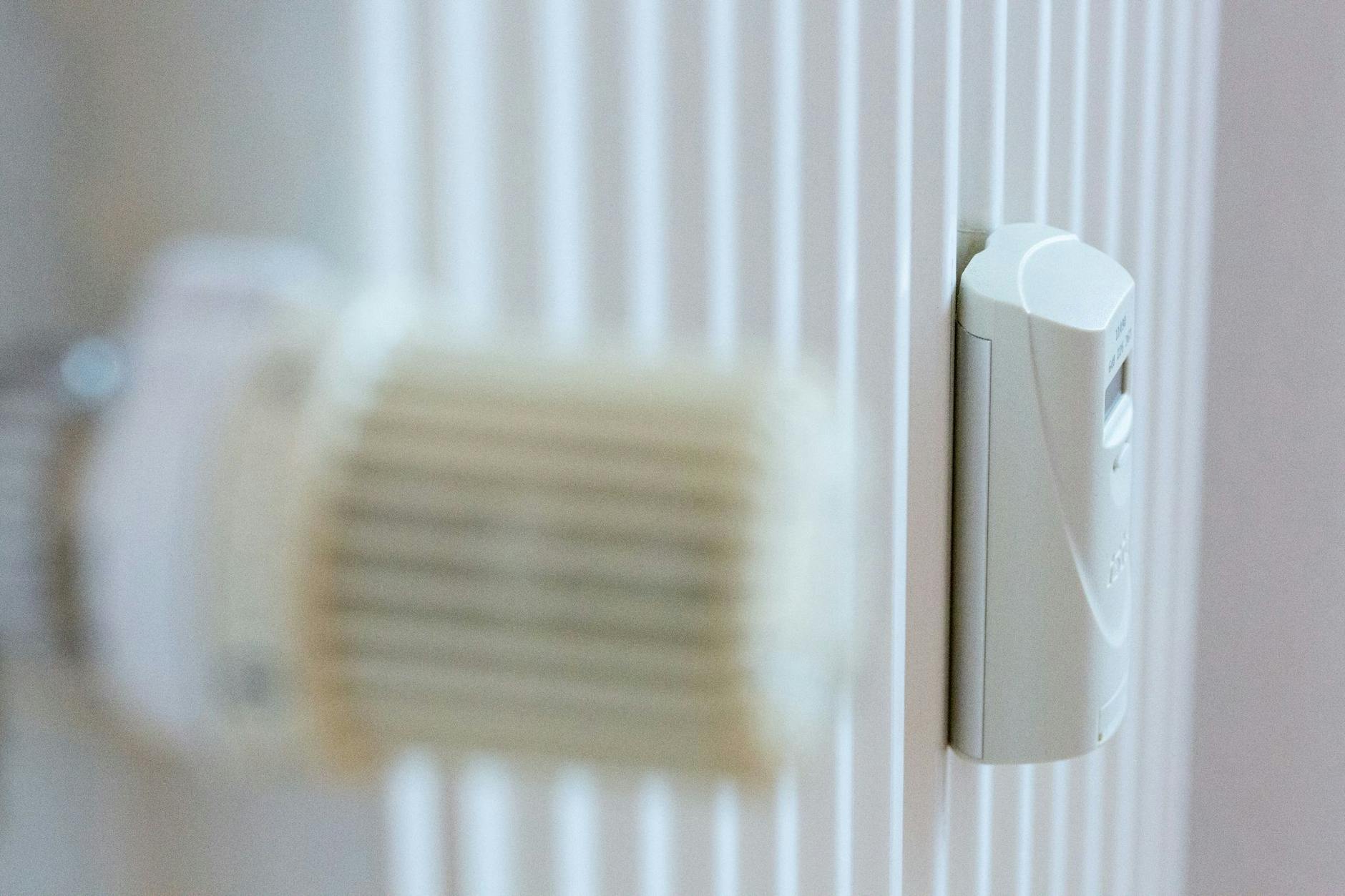 ARCHIV - Im Streit um Gas- und Ölheizungen könnte es eine Lösung geben. ntralbild/dpa