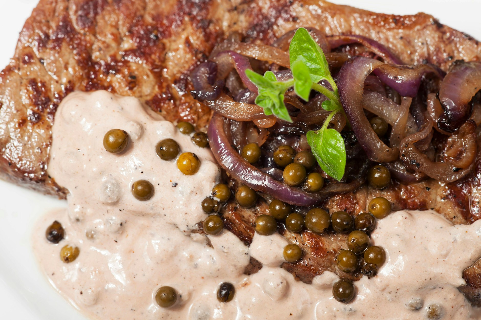 Steak mit Pfeffersoße