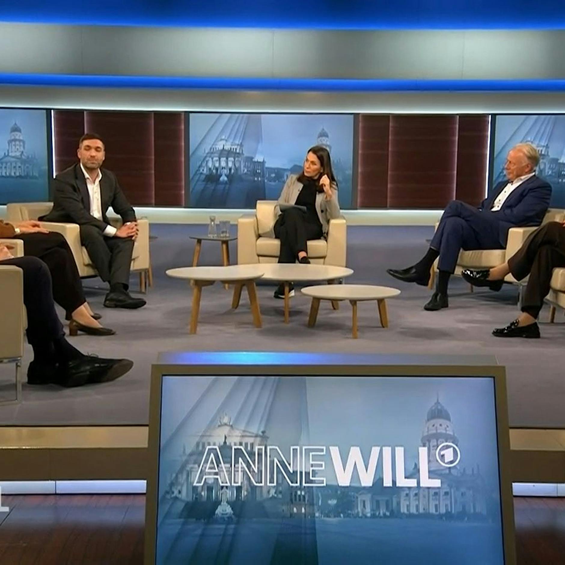 „Anne Will“ über Klima und Wärmepumpen: „Es wird teuer und sehr hart“