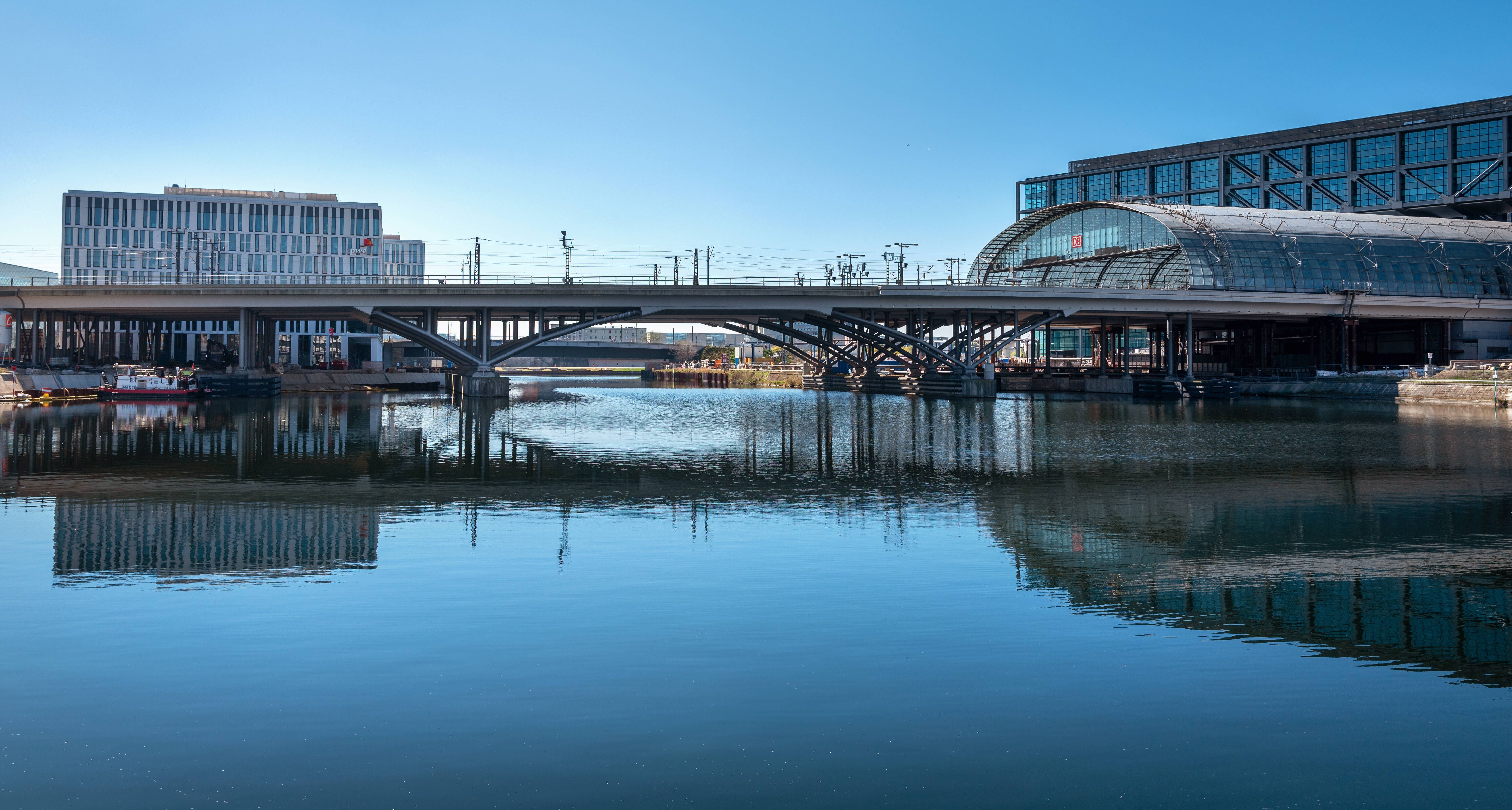 Die Brösel-Brücke vom Berliner Hauptbahnhof: Pfusch beim Bau, Weiterbau der neuen City-S-Bahn gestoppt