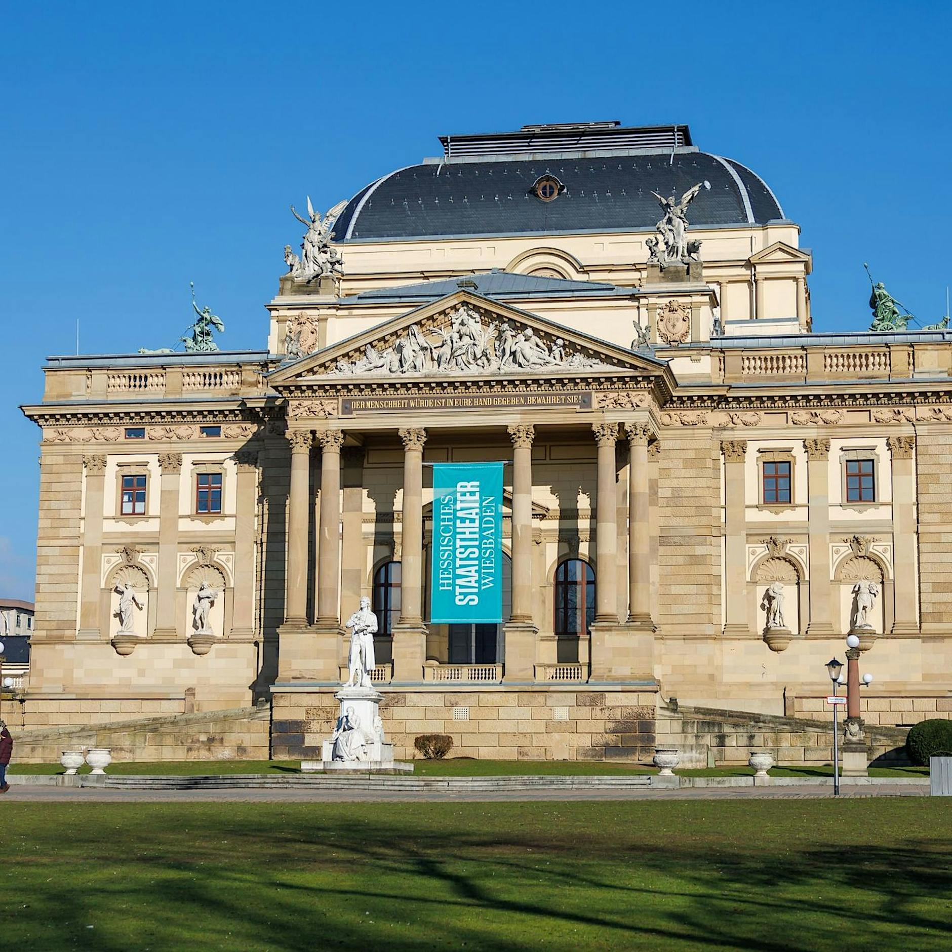 Wie zwei Wiener mit Theaterbauten Städte prägten