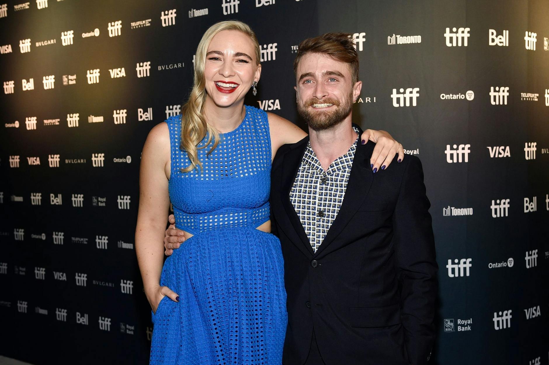 Daniel Radcliffe (r) und seine Freundin Erin Darke werden Eltern. 