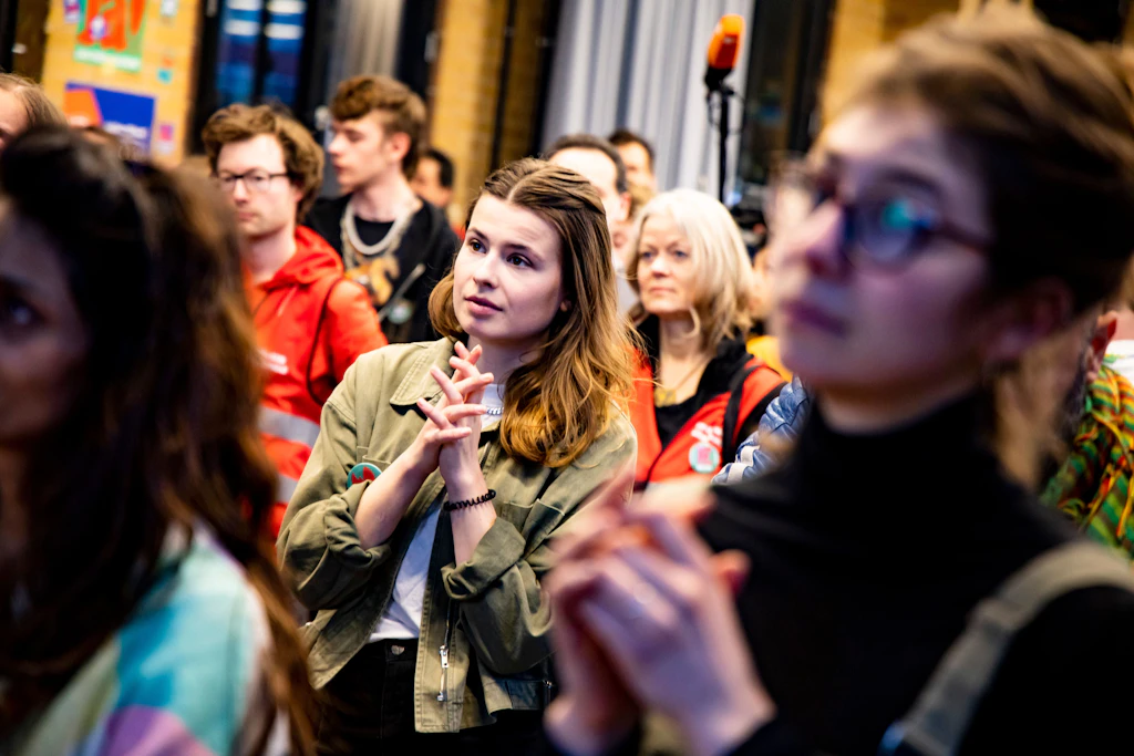 Volksentscheid „Klimaneutral 2030“ scheitert, Luisa Neubauer erhebt Vorwürfe