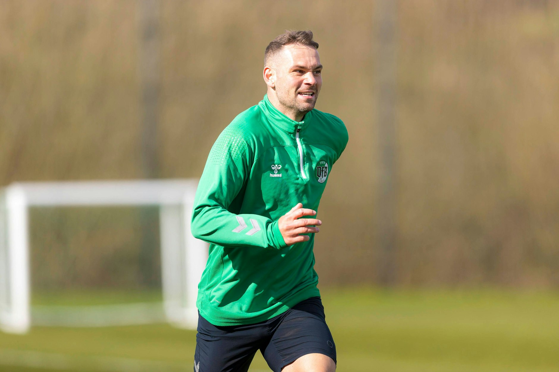 Seit Montag ist Pierre-Michel Lasogga zurück im Fußballer-Leben. Er trainiert bei Viertligist VfB Lübeck mit. Vor zehn Jahren hatte er bei Hertha BSC noch bessere Zeiten.