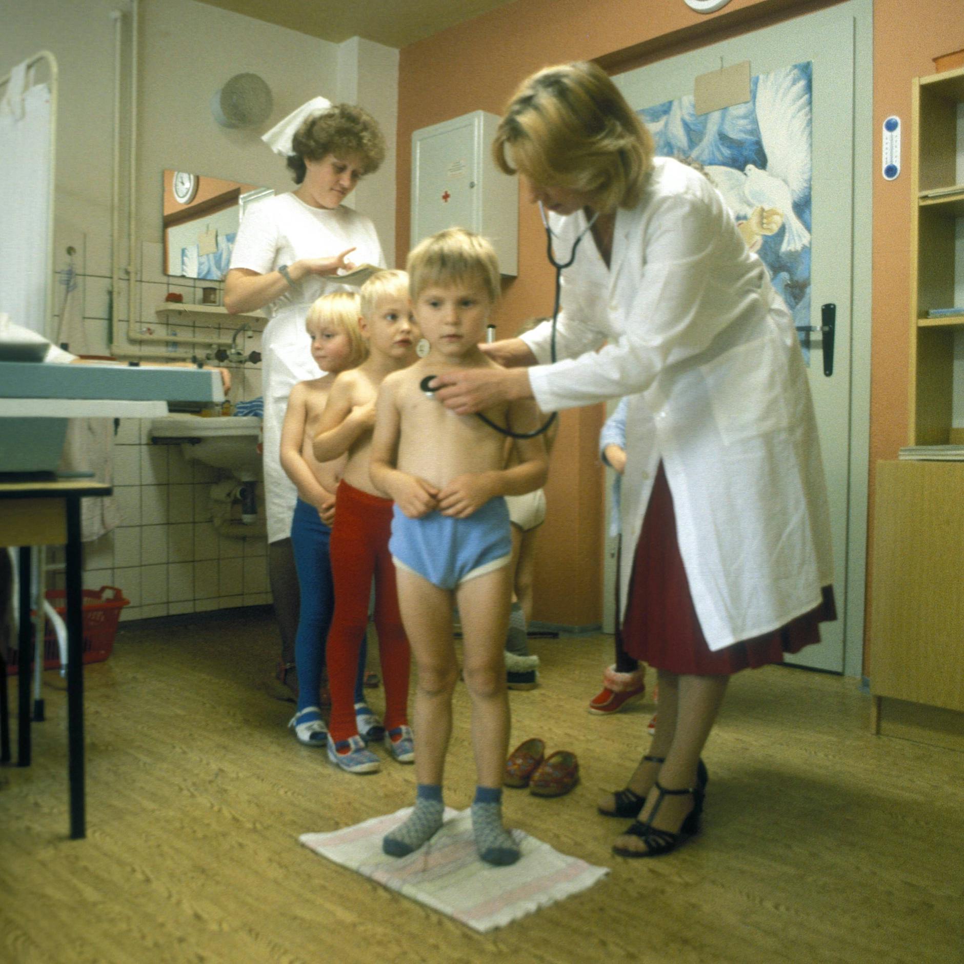 Als Mediziner in Ost und West: Was können wir von der DDR lernen?