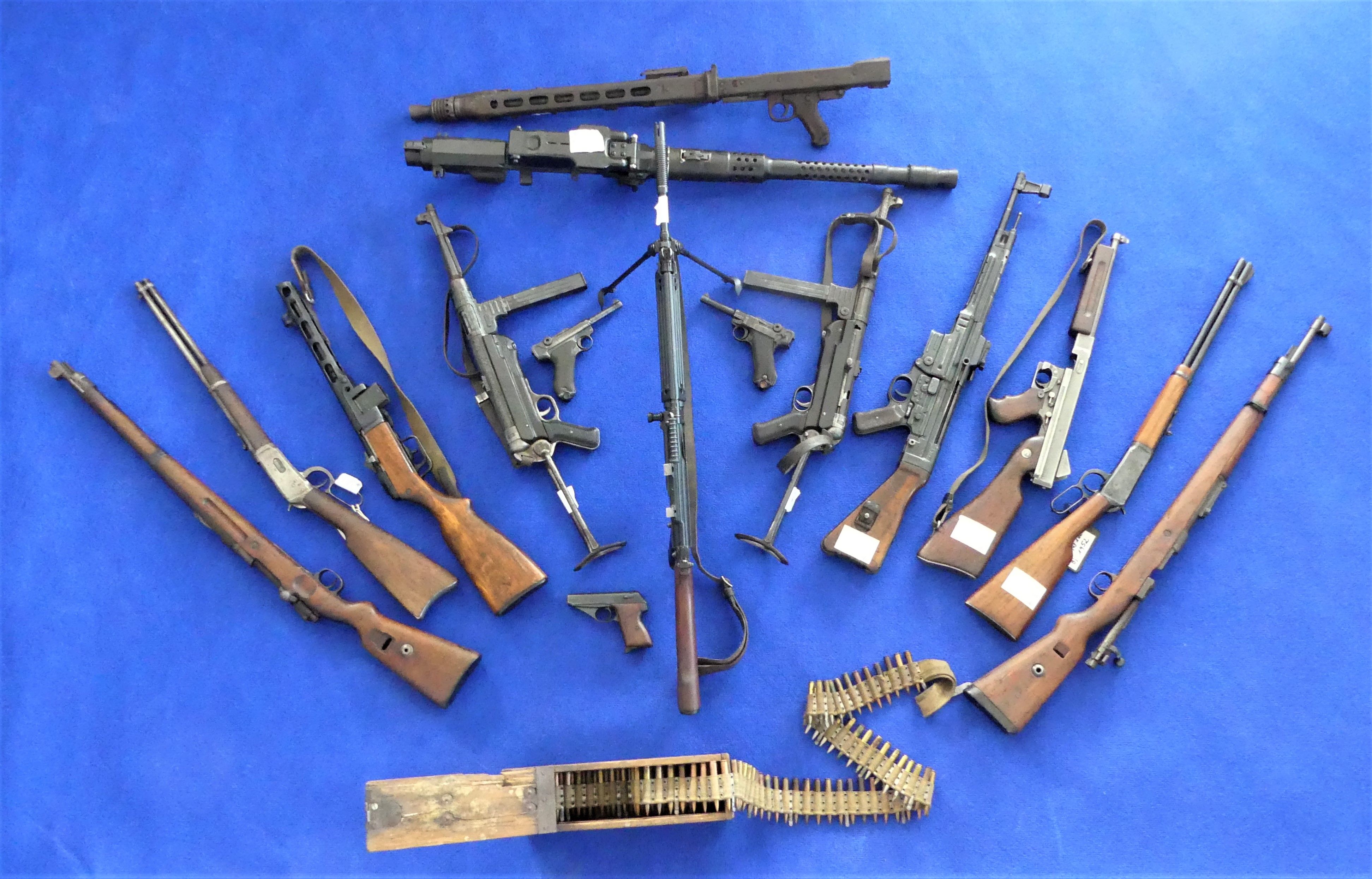 Image - Waffen-Arsenal in Bayern entdeckt: Mann hortete 61 Waffen und 6500 Schuss Munition