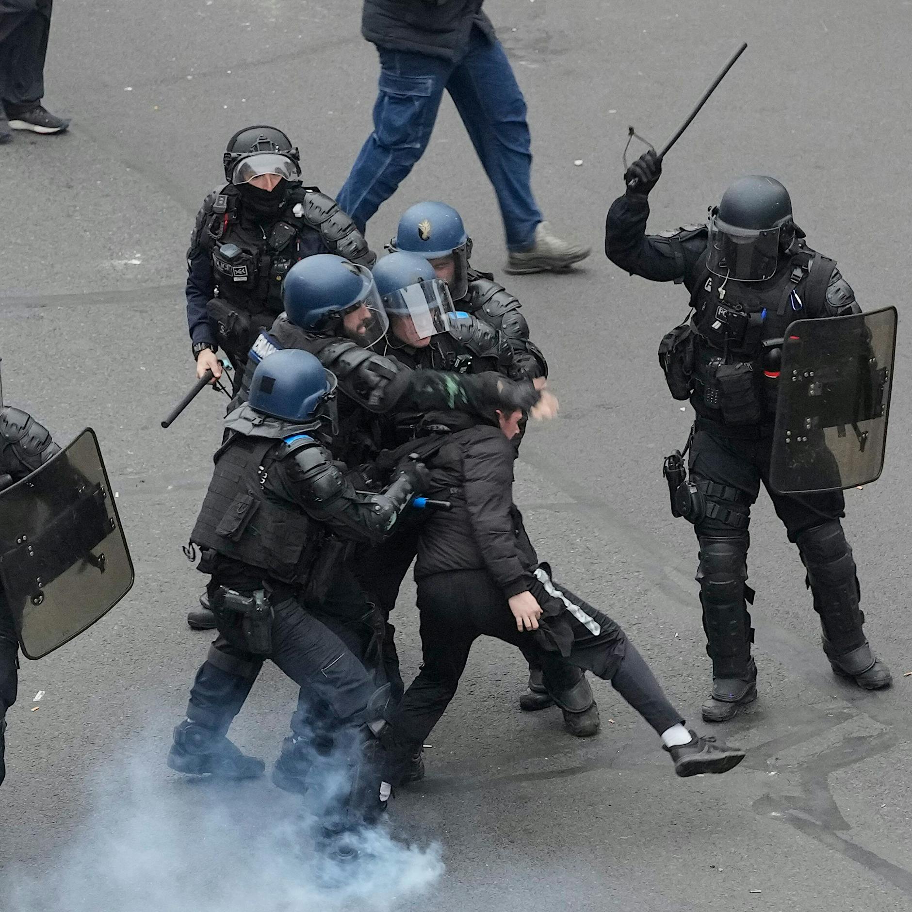 Erneut Streiks und Proteste in Frankreich geplant – massive Polizeipräsenz