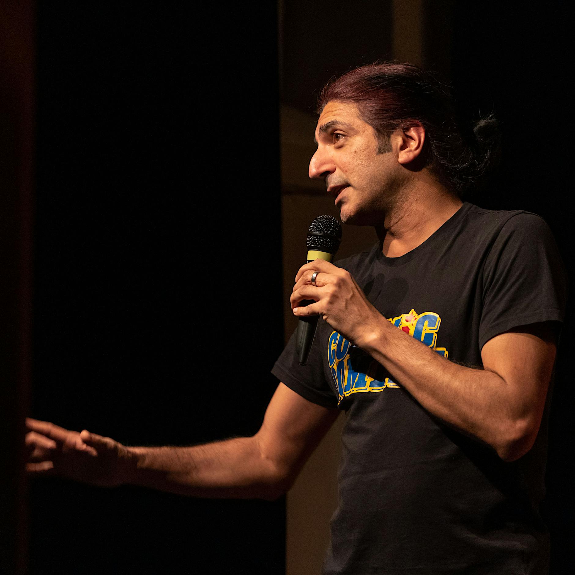 Britischer Comedian: Den meisten Briten in Berlin ist Charles scheißegal