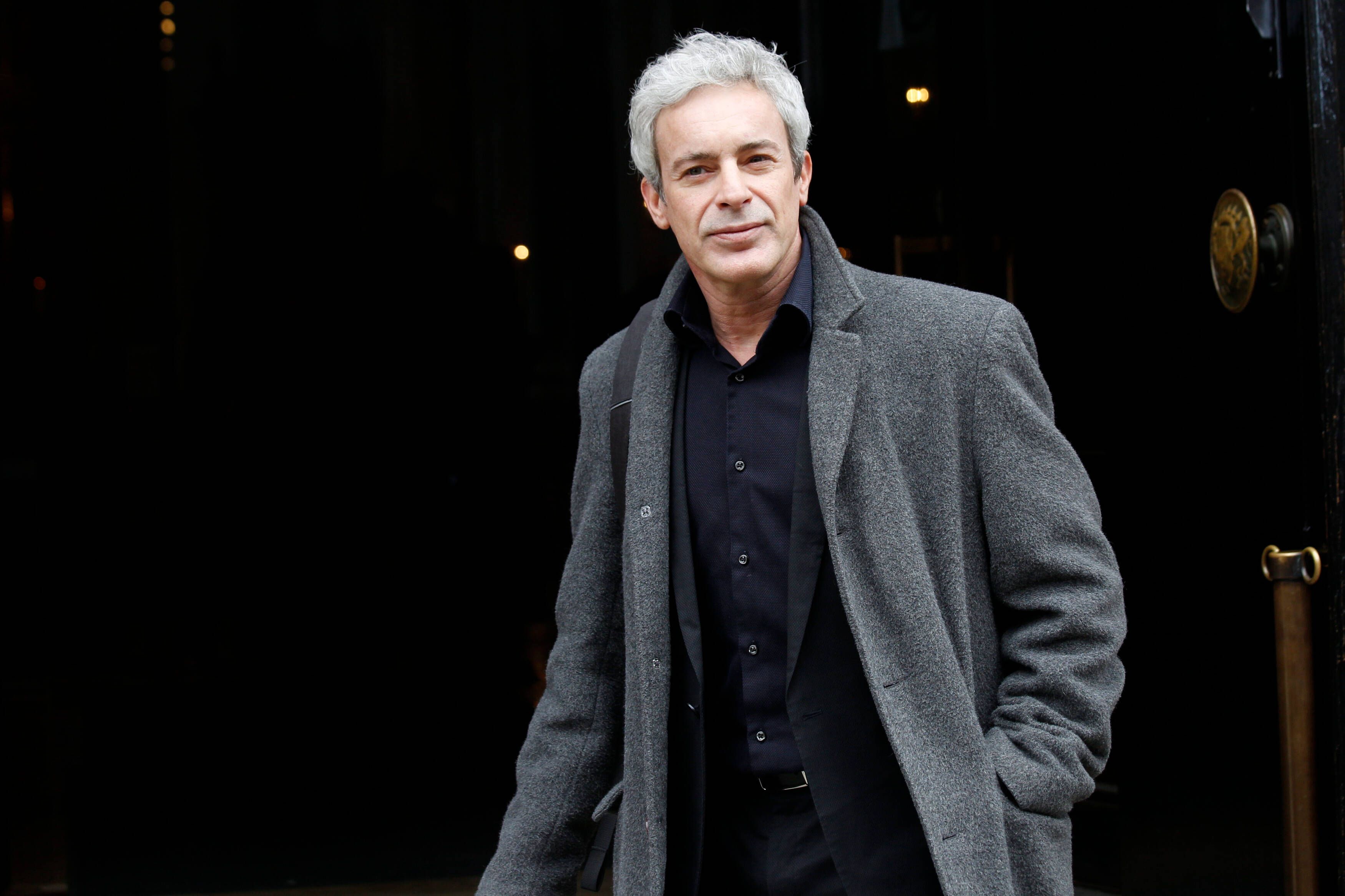 „Kommissar Rex“ Gedeon Burkhard: Der Schauspieler lebt in einer glücklichen Dreier-Beziehung