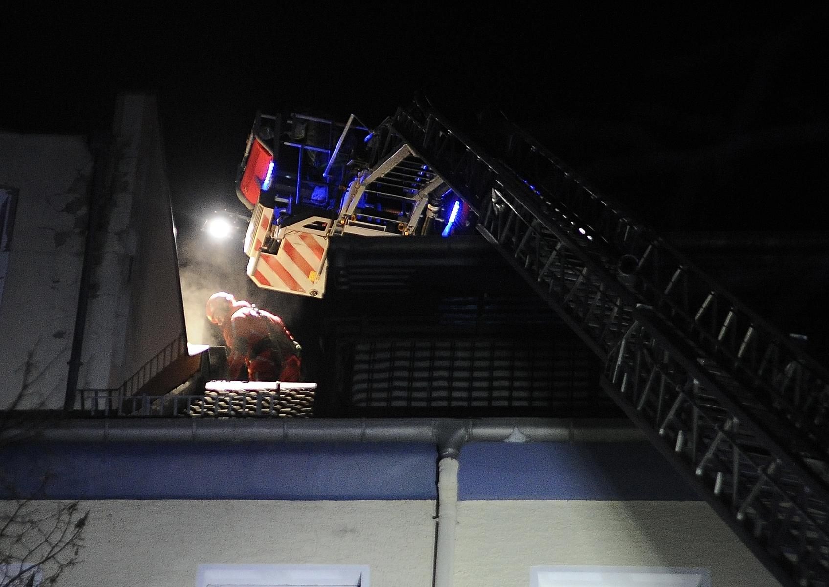 Image - Mann steckte im Schornstein fest: Skurriler Dach-Unfall in Berlin Wedding