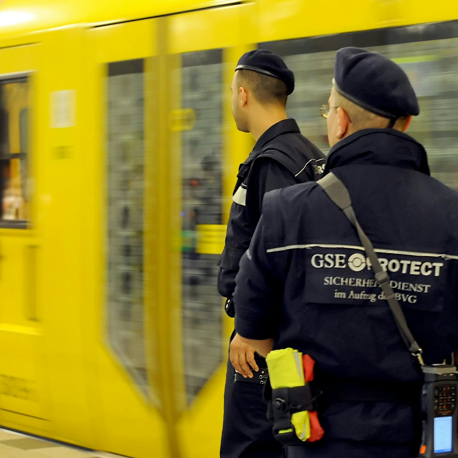 Bericht: Mitarbeiter werfen der BVG Homophobie und Mobbing vor