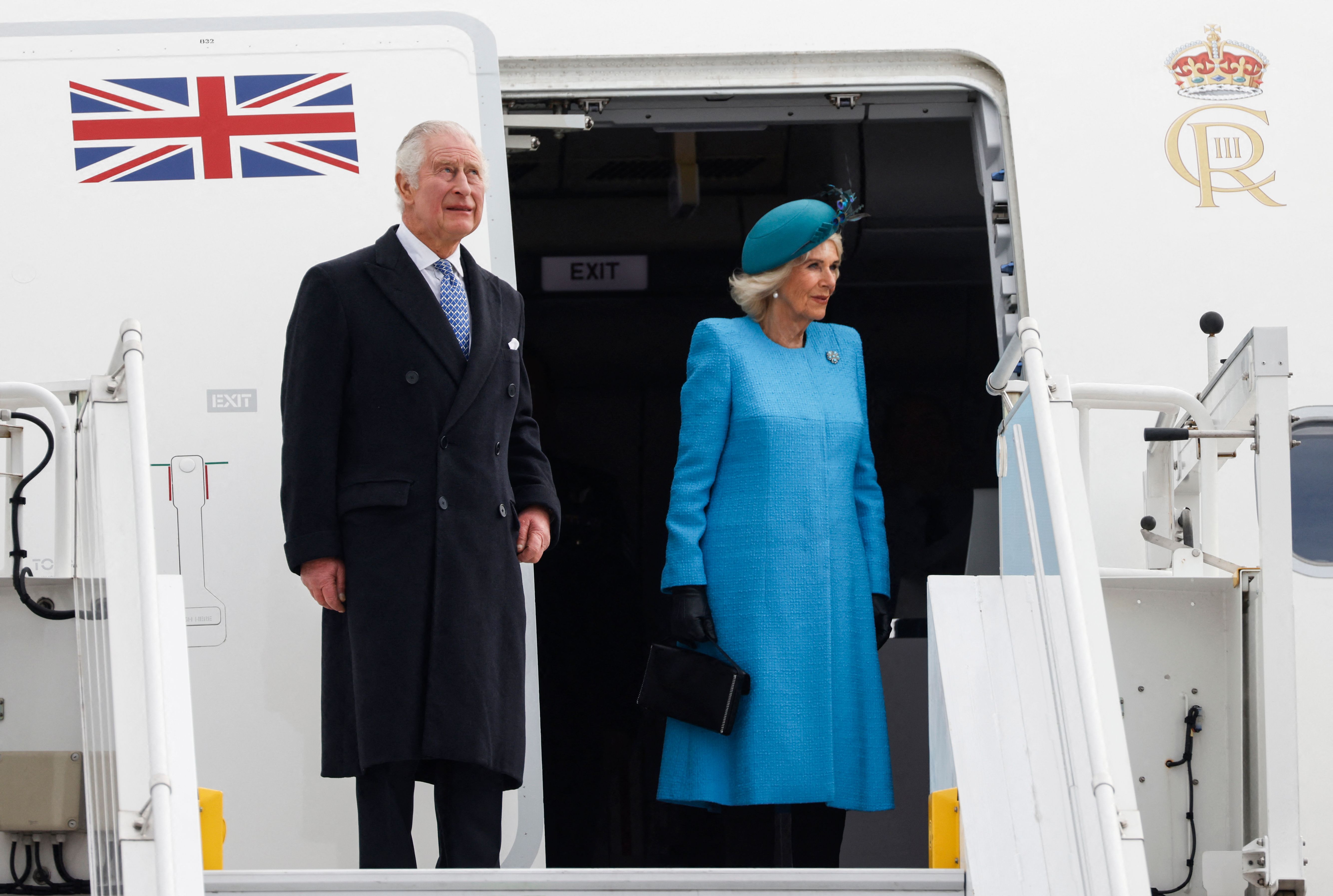 Image - Liveblog zum Berlin-Besuch von König Charles und Königin Camilla  +++ Riesen-Jubel am Brandenburger Tor! Charles und Camilla mit militärischen Ehren gefeiert +++