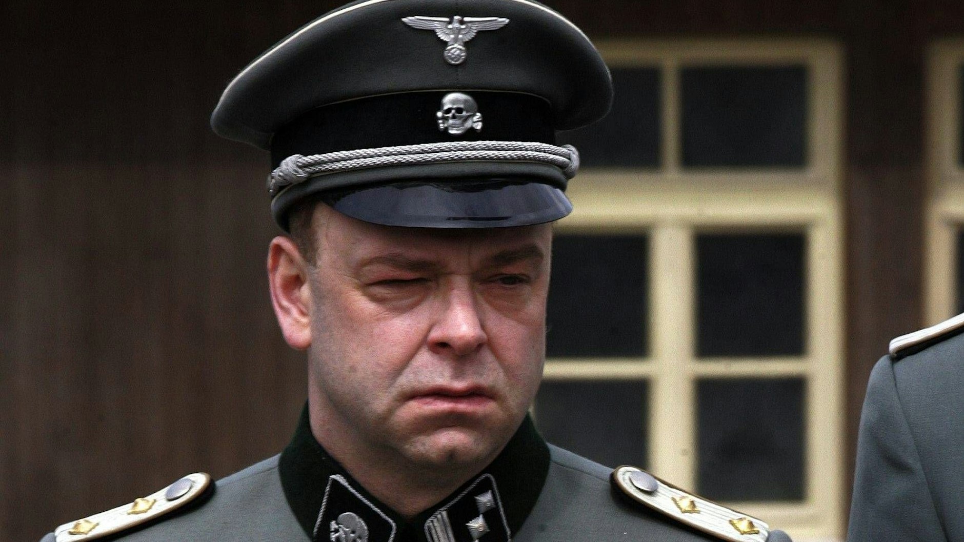 Robert Gallinowski als SS-Mann Robert Kluttig in „Nackt unter Wölfen“.