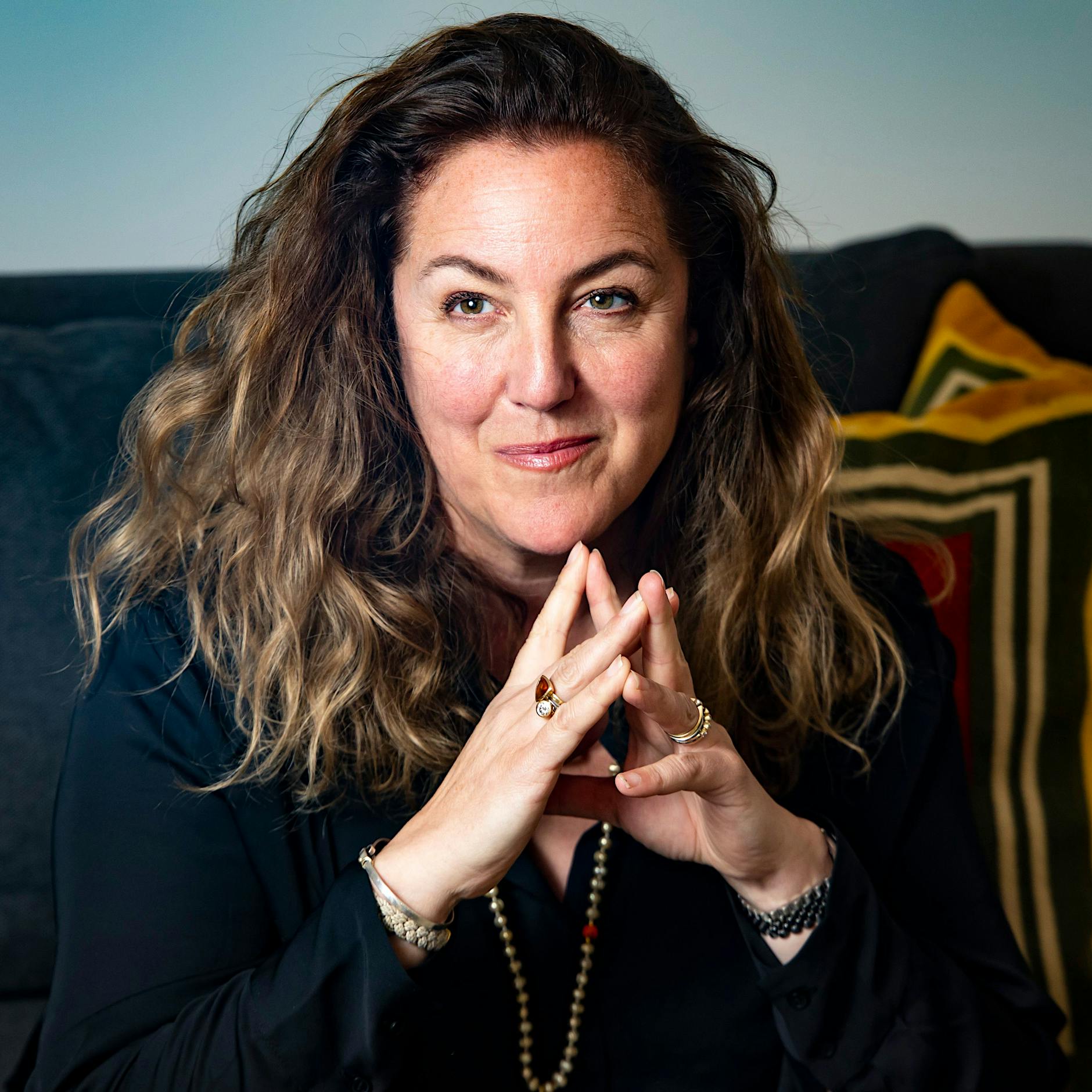 Süßigkeiten in Serienform: Anna Winger wickelt sie ein, Netflix wirft sie ab