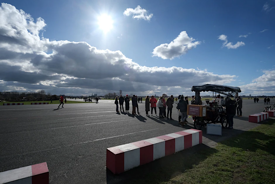 Tempelhofer Feld: 303 Hektar, auf denen Berlin Weite, Ruhe und Frischluft atmet. Wie lange noch?