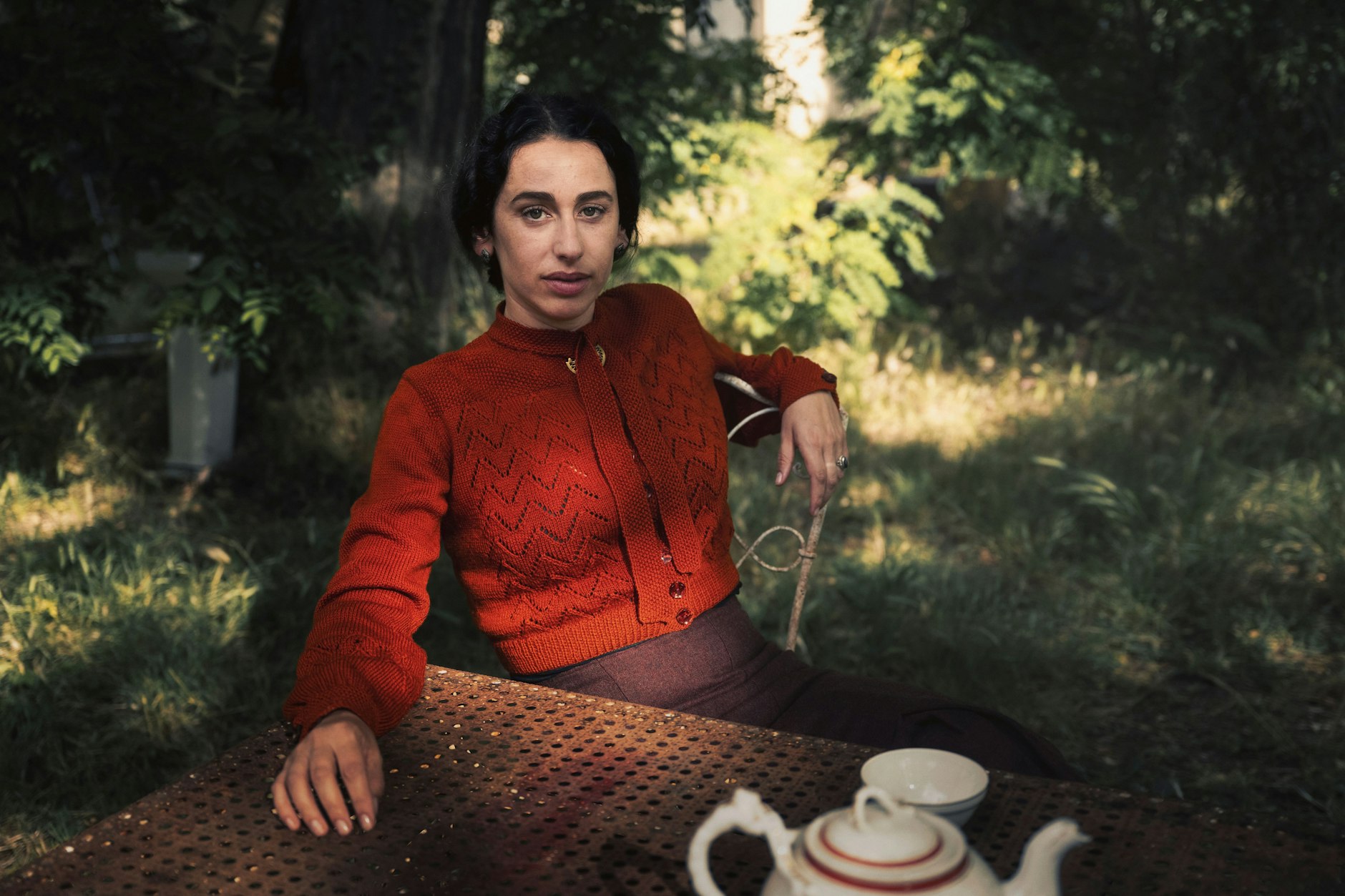 Alexa Karolinski, mit der Anna Winger die Drehbücher zu „Unorthodox“ schrieb, spielt in „Transatlantic“ Hannah Arendt, die ebenfalls vom Emergency Rescue Committee in die USA gebracht wurde.&nbsp;