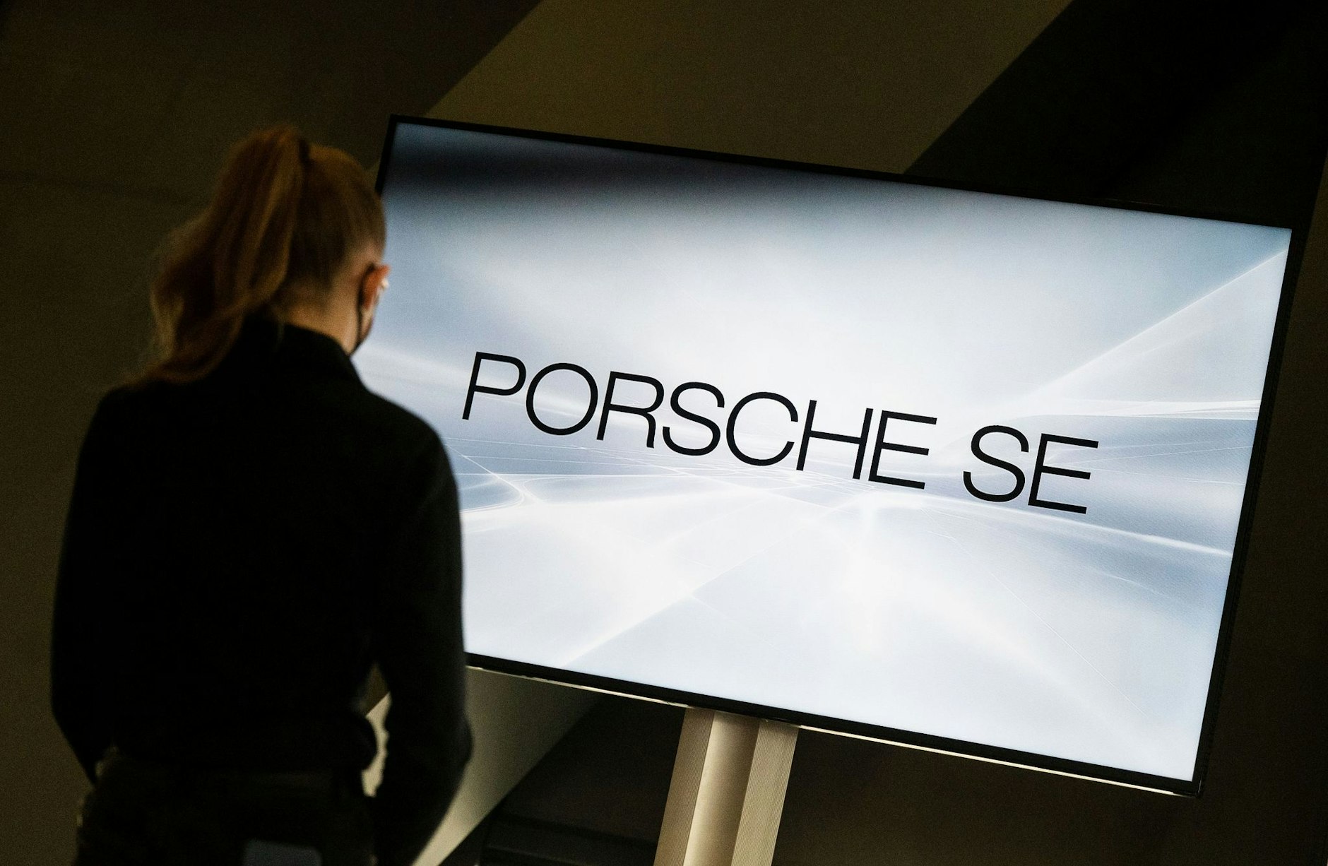 ARCHIV - Im Musterverfahren gegen die VW-Dachgesellschaft Porsche SE (PSE) hat das Oberlandesgericht Stuttgart eine Entscheidung getroffen.  