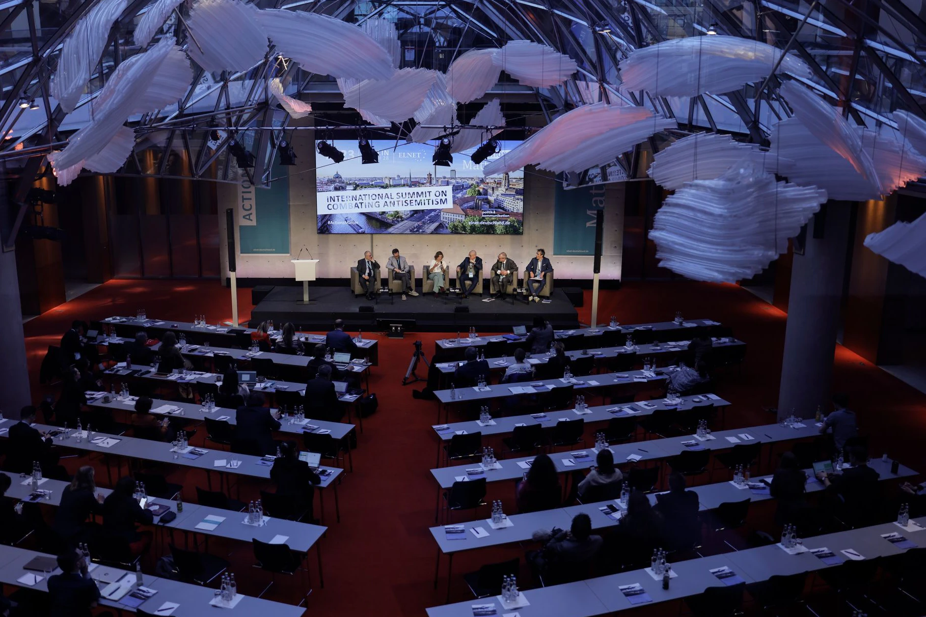 Die Konferenz fand im Axica-Kongresszentrum unweit des Brandenburger Tors statt.